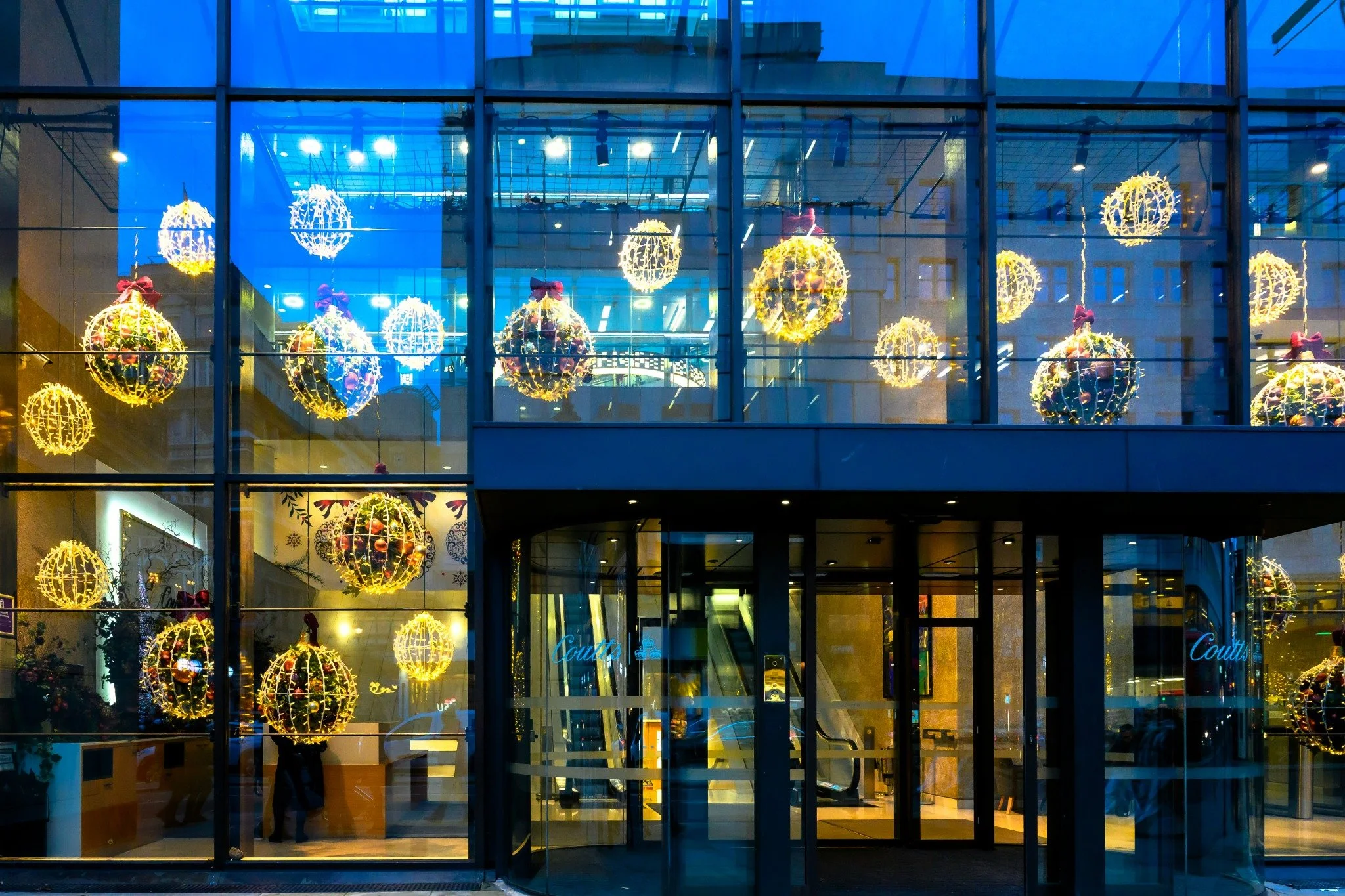 phos-holiday-inspiration-commercial-entry-ornaments.jpg