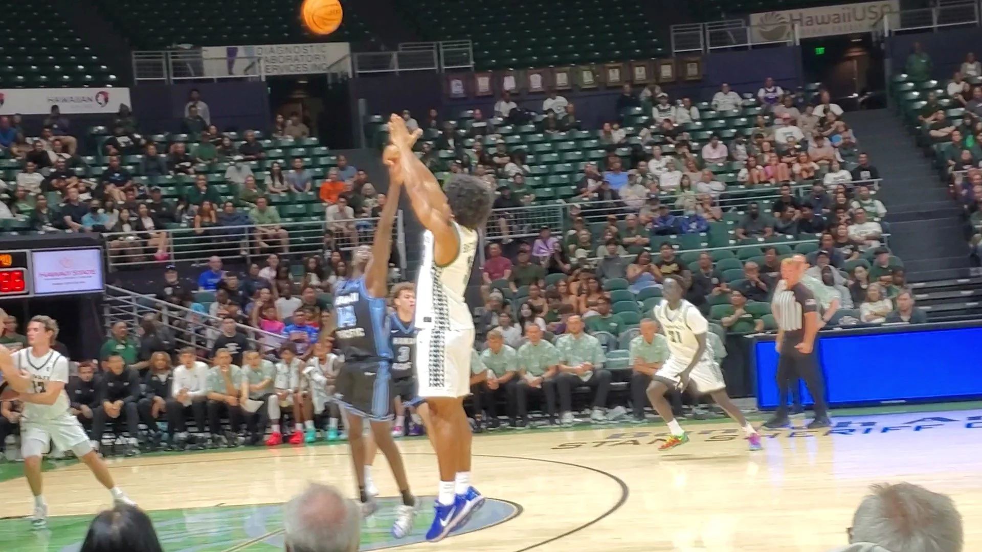 VideoCapture_20261025-233443.jpg