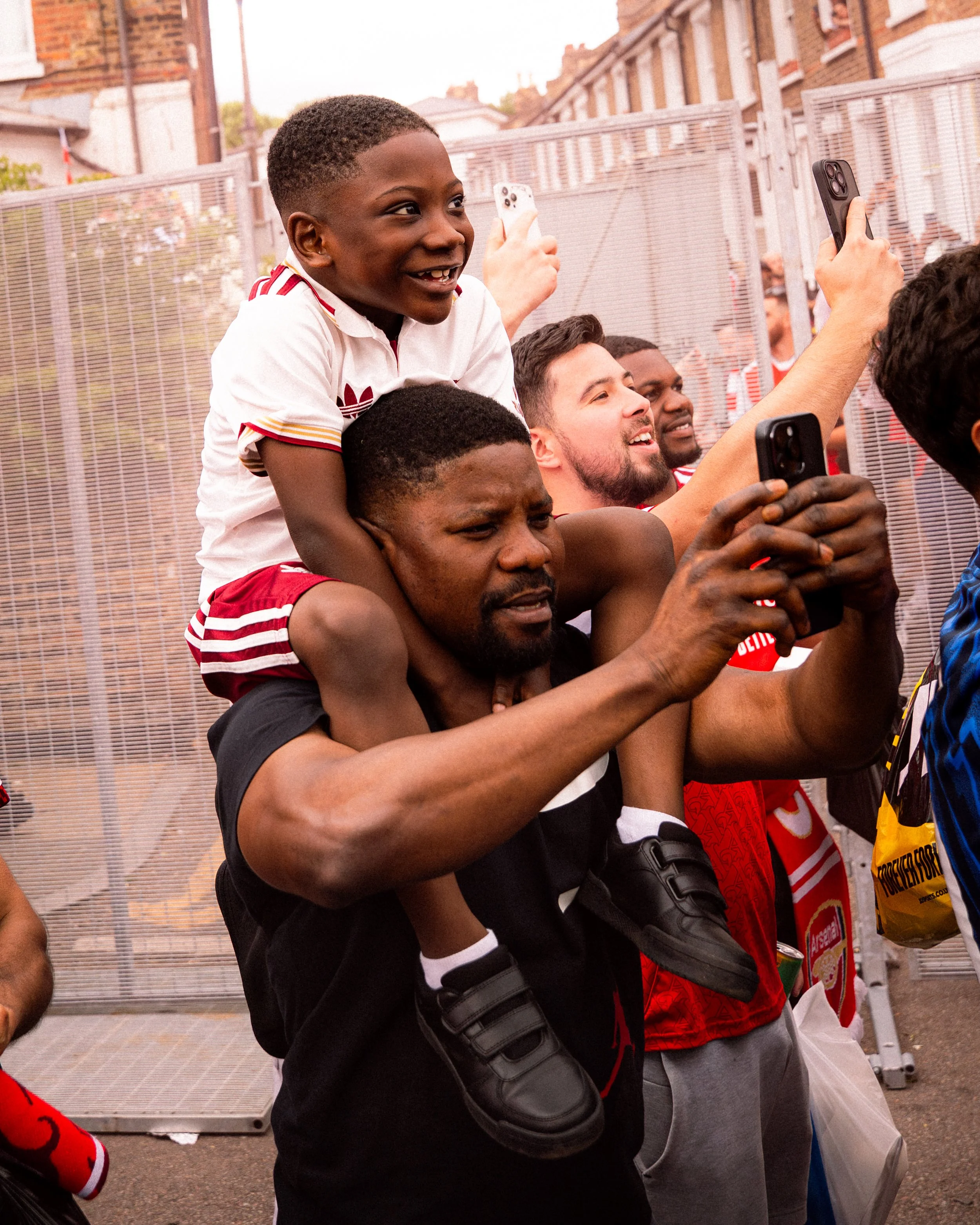Arsenal_Parade_2026_SamuelMironko_FansSGM02164.jpg