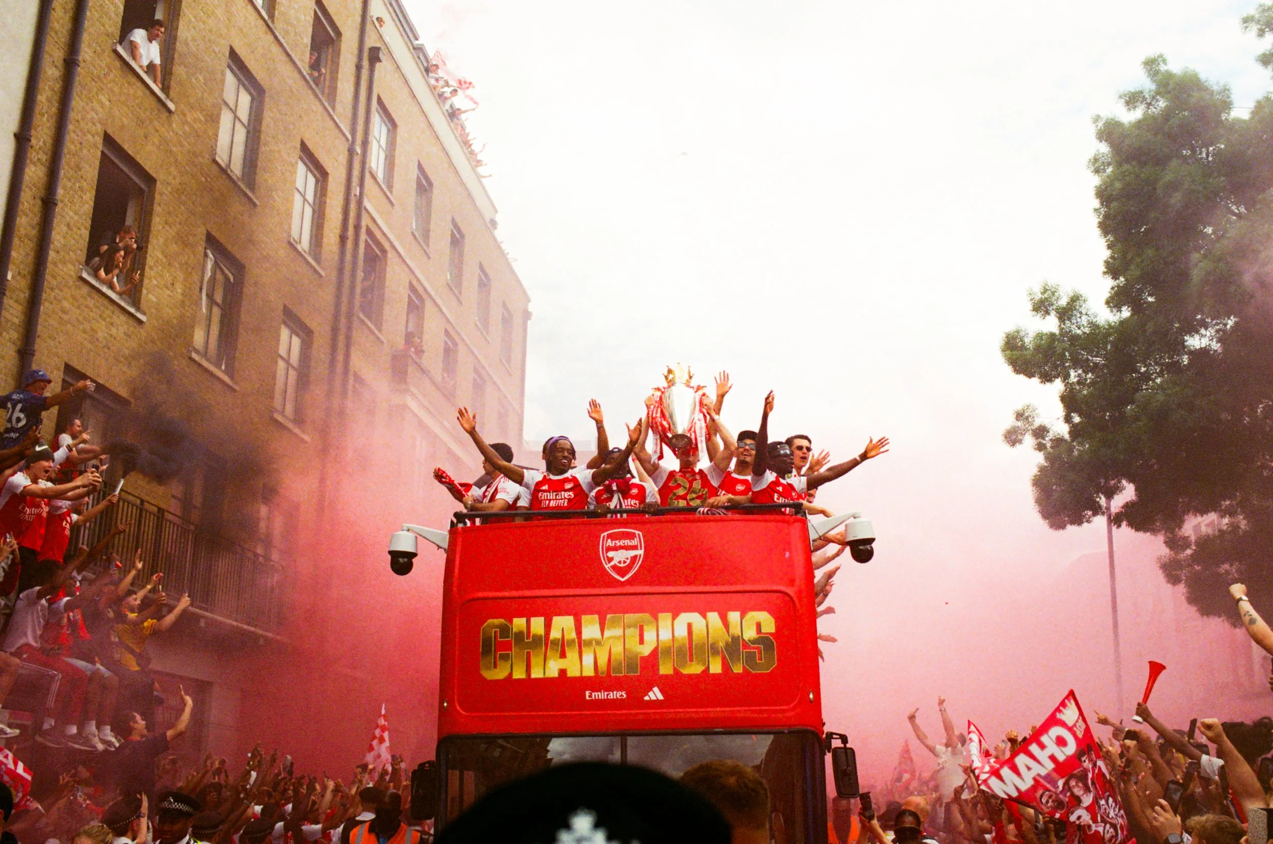 Arsenal_Parade_2026_SamuelMironko_Film_Team003329860007.jpg