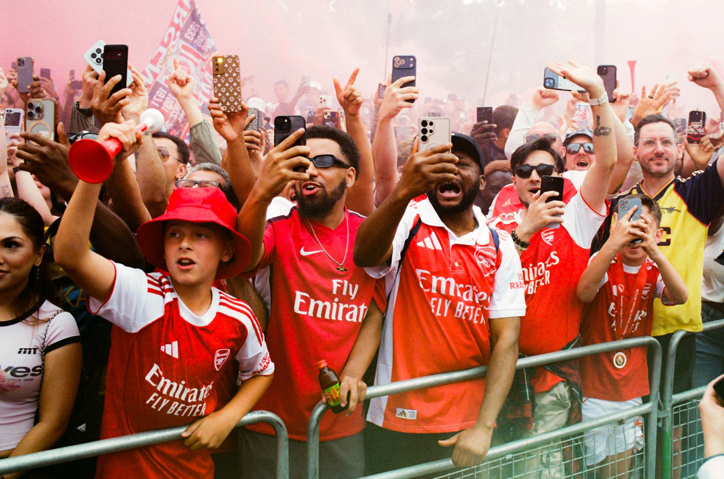 Arsenal_Parade_2026_SamuelMironko_Film_Fans003329860012.jpg