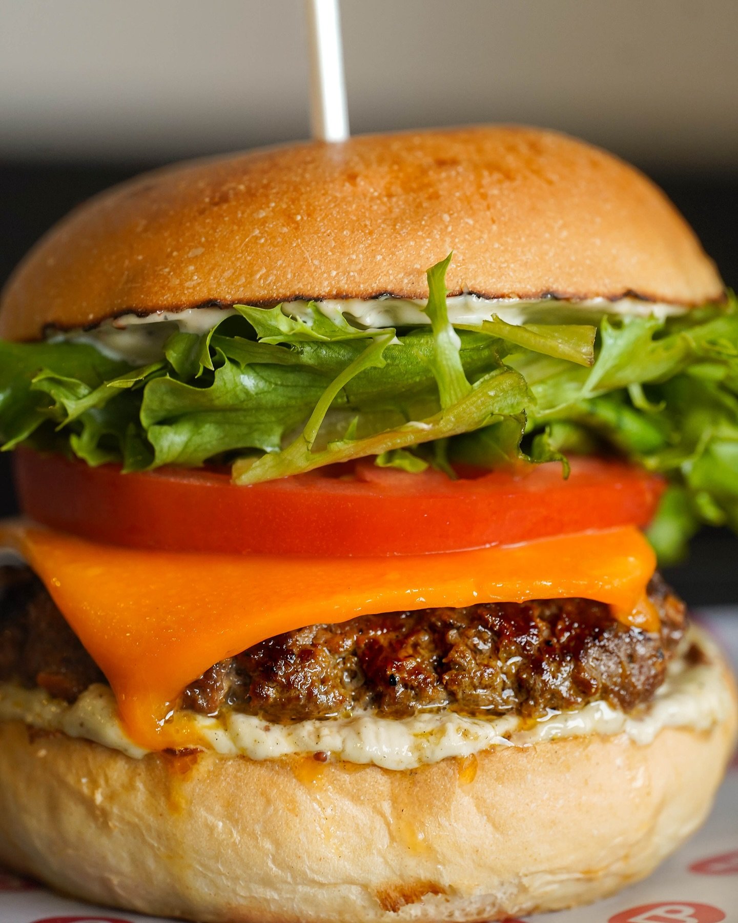 &ldquo;How about this, how about we order some Nuburger for lunch!&rdquo;

😍🍔😍🍟😍🥗

Online ordering alll day. Link in bio !