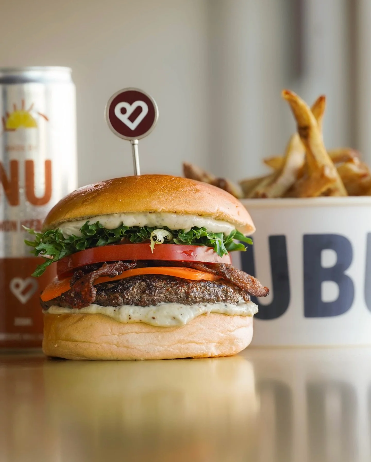 It&rsquo;s Fridayyyy! 😍 the burgers are sizzling and the fries are golden at Nuburger. 

#nuburger #fridayfeels #the weekend #juicyburgers #golden