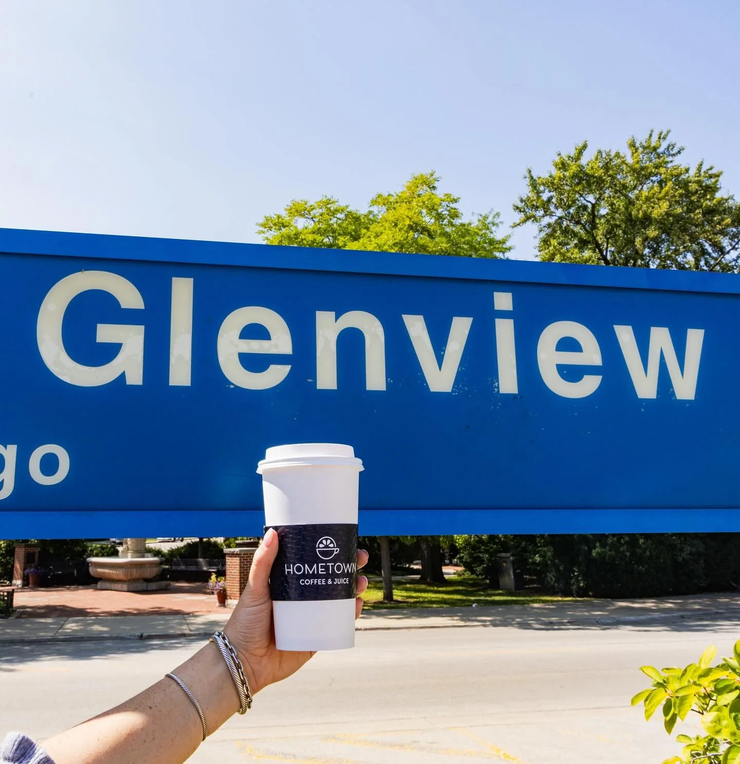 Glenview! We&rsquo;re officially open for business this Thursday, November 6th! Serving up all your Hometown favorites on the corner of Grove &amp; Depot Street.

&amp; even better, this one comes with another @uptowneventspaces intimate party room f