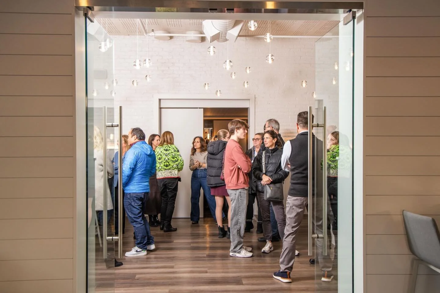 A peek into our new Glenview @uptowneventspaces.

A sleek space for your next celebration, from baby showers to board meetings&mdash;with room for up to 80 guests!

Link in bio to inquire.