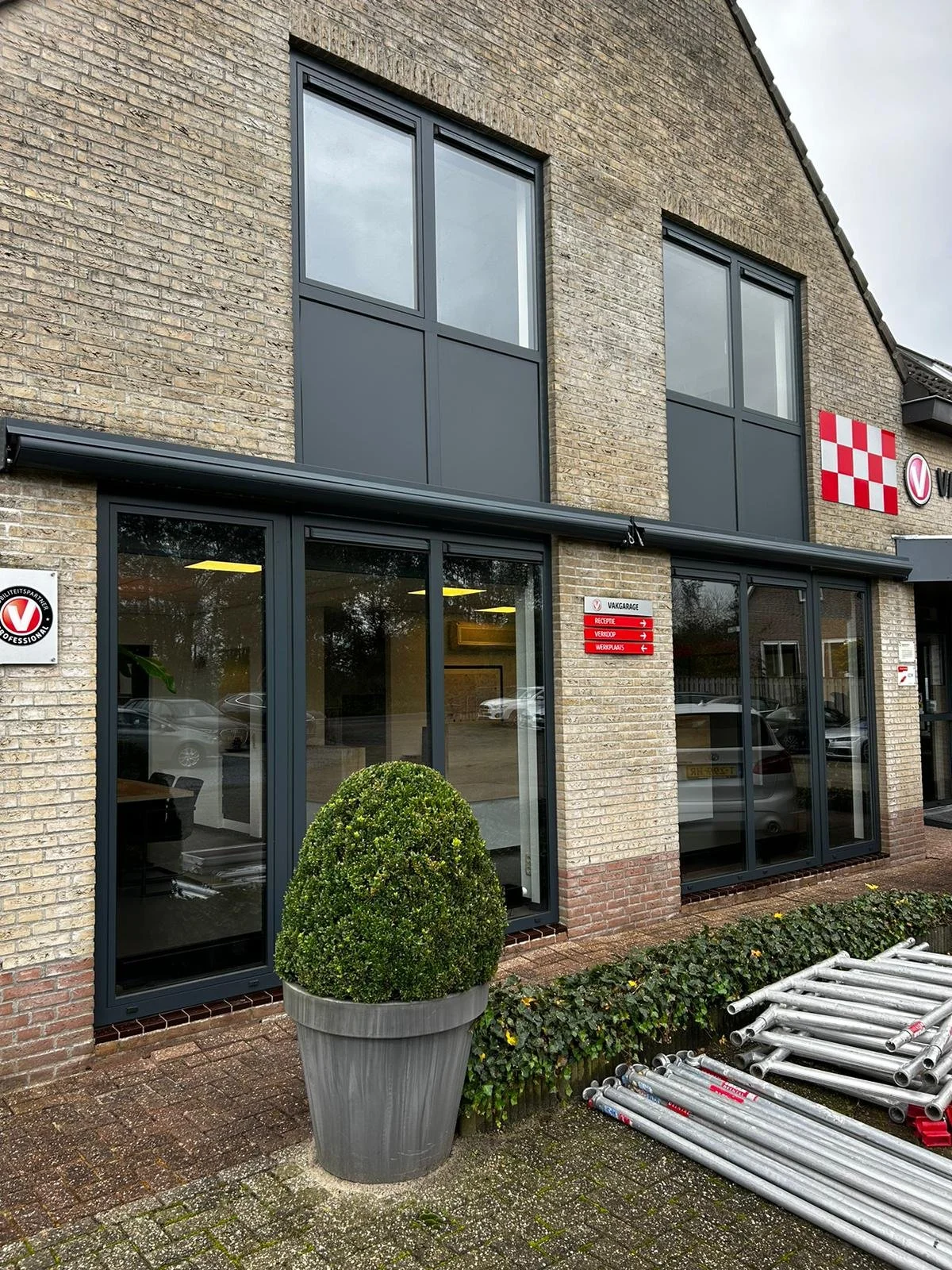 WhatsApp Image 2024-10-30 at 15.44.23.jpeg