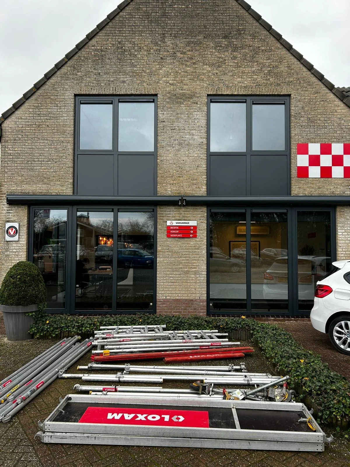 WhatsApp Image 2024-10-30 at 15.44.25 (1).jpeg