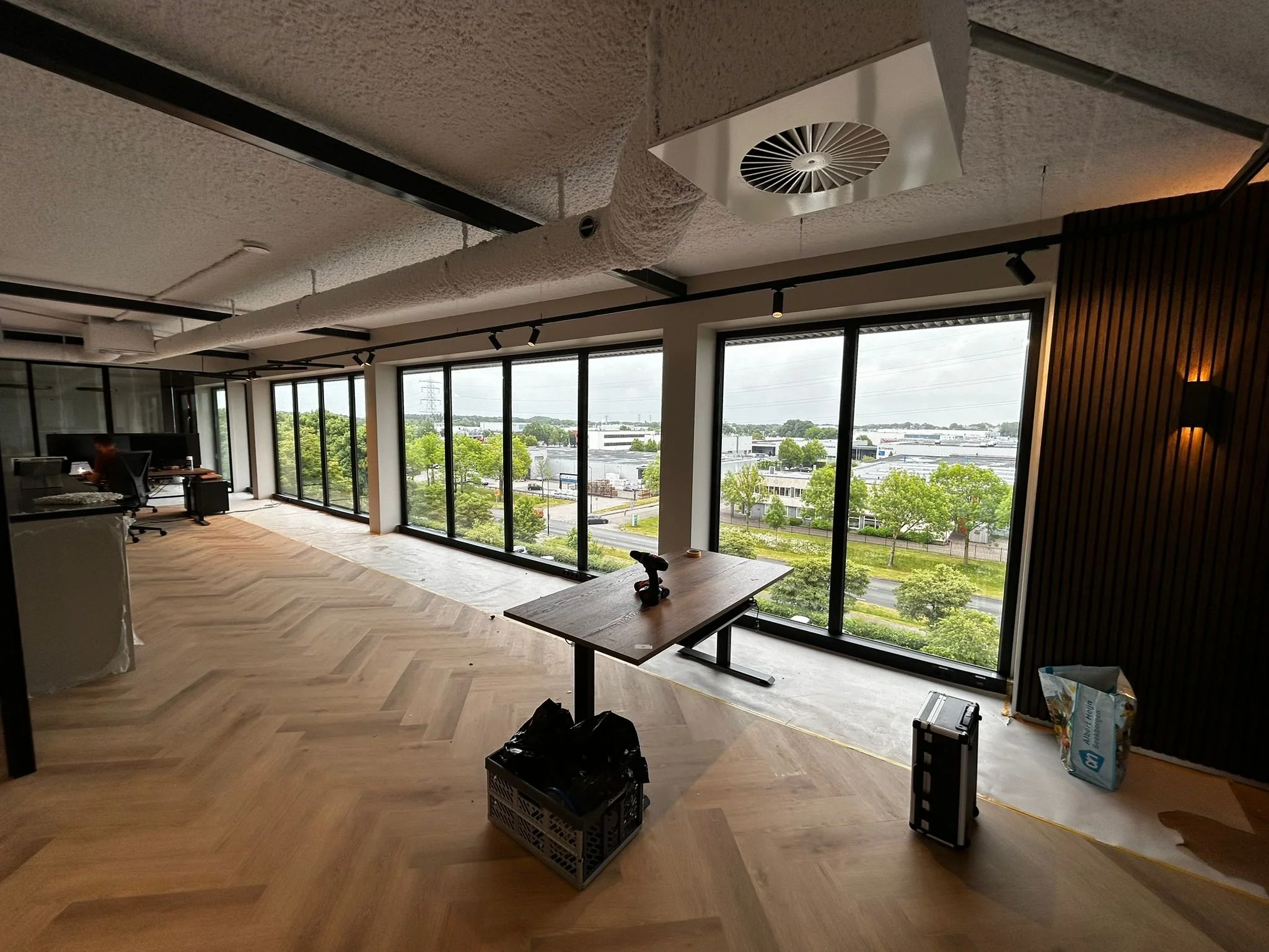 Wat kost je interieur wrappen? Slim besparen zonder in te leveren op kwaliteit