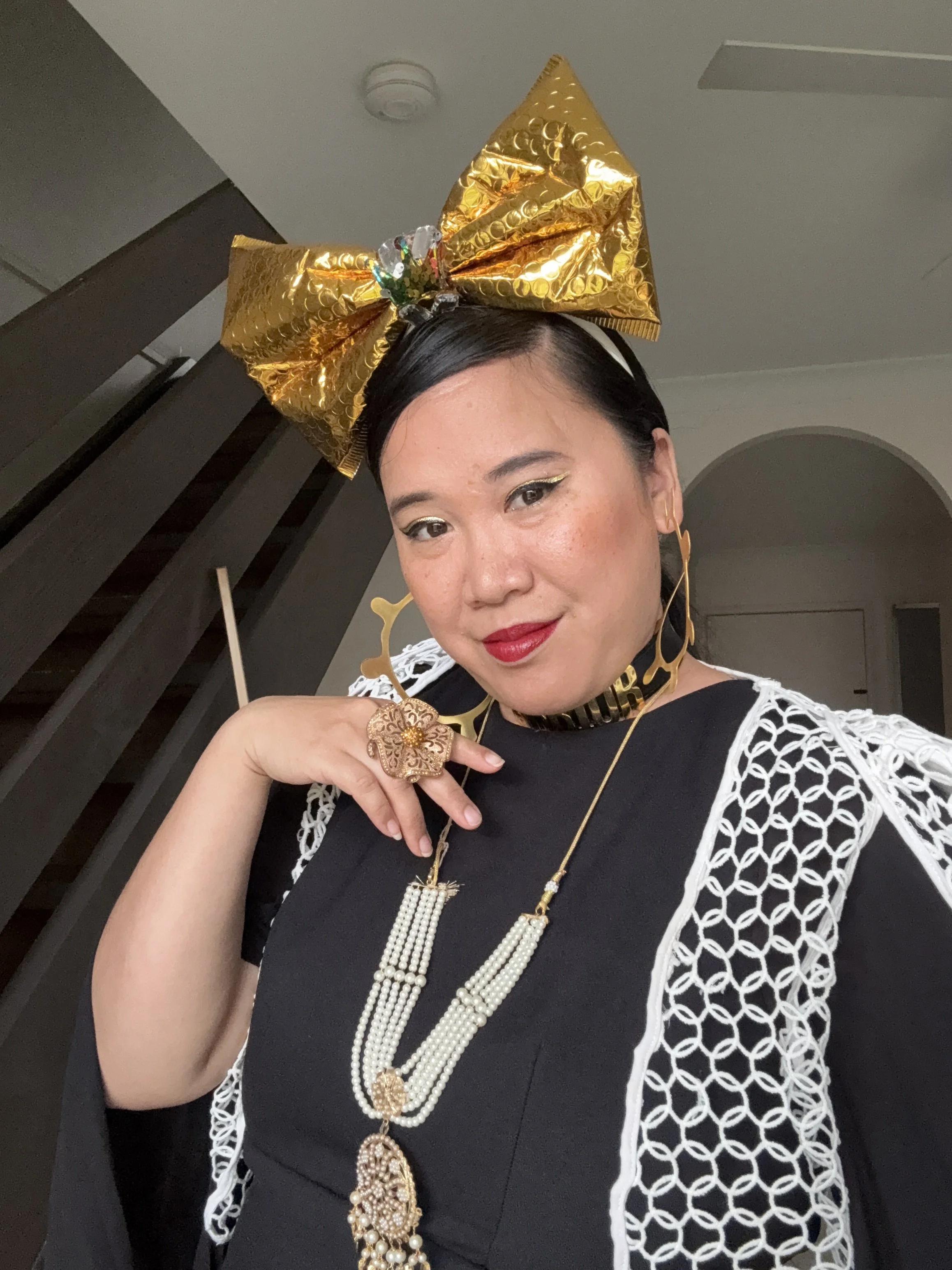 ⏾♥︎ A Very Stylish Monochromatic-Gold Look ♥︎⏾