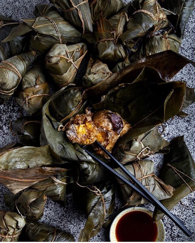 端午節快樂! Dragon Boat Festival is a traditional holiday originated in China and occurs near the summer solstice. And how do we celebrate? We eat zongzi! .
.

#zongzi #comfortfood #端午節 
#vancouverfoodie #vancouvereats #dishedvan #yvreats #curiocityvan #y