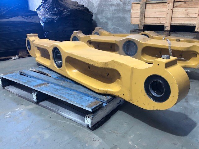 CATERPILLAR = D11R/T EQ Bar 207-2683, 261-8289 - $19,000 + GST