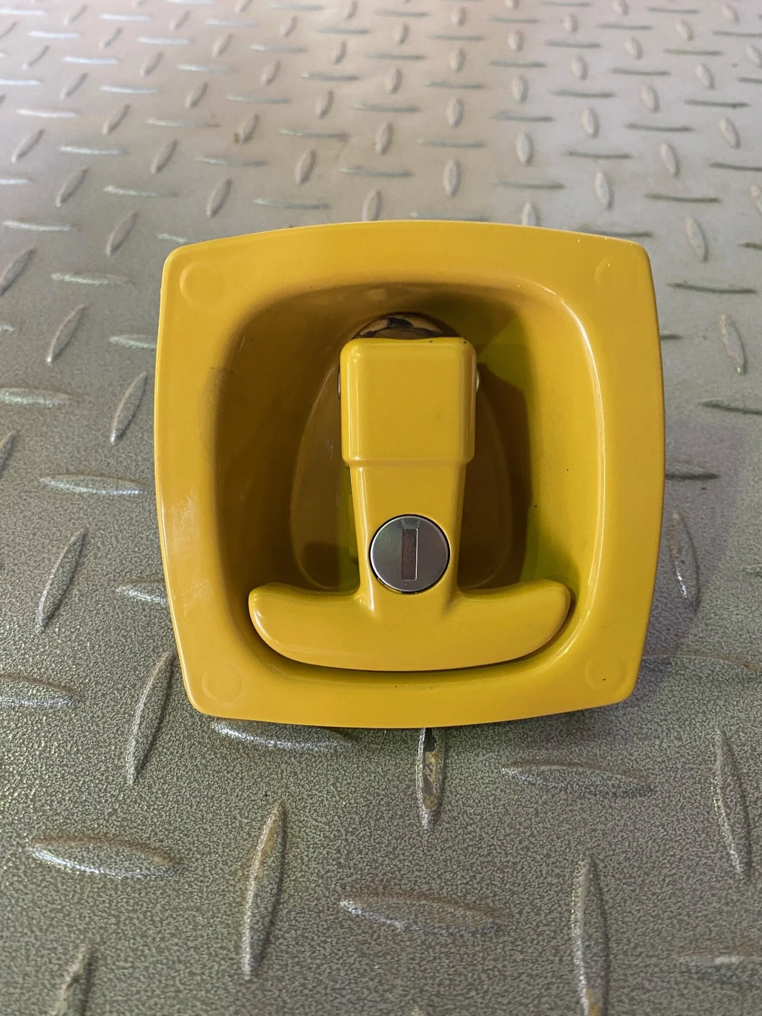 3260610 - LATCH AS, ACCESS DOOR - $115.00+GST