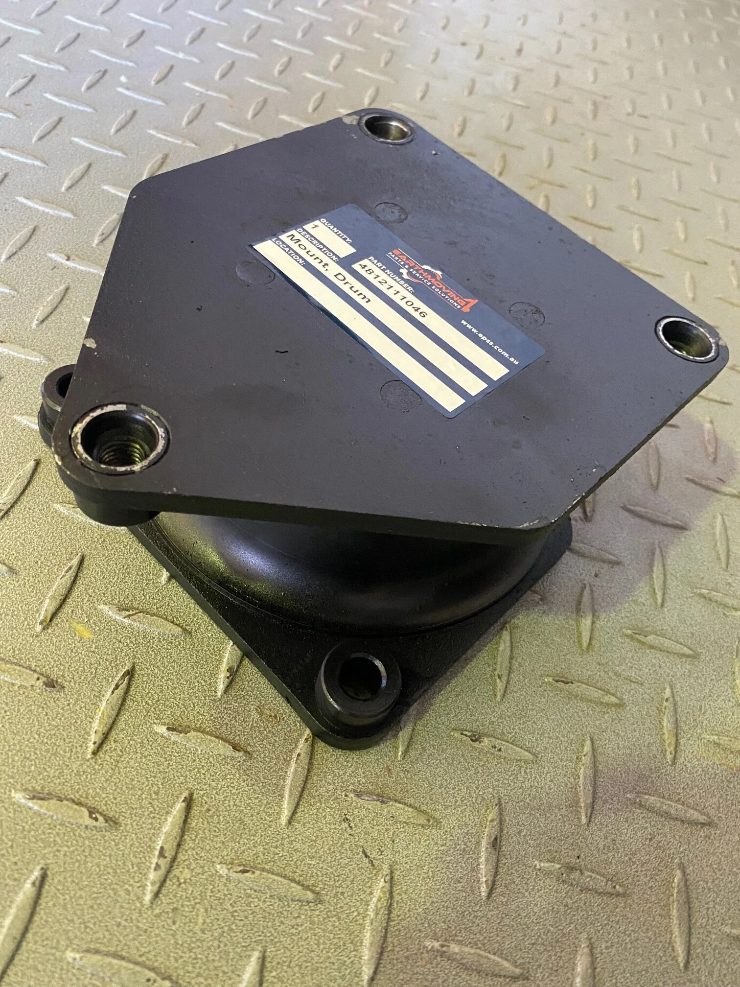 4812111046 - MOUNT, DRUM - $95.00+GST EA