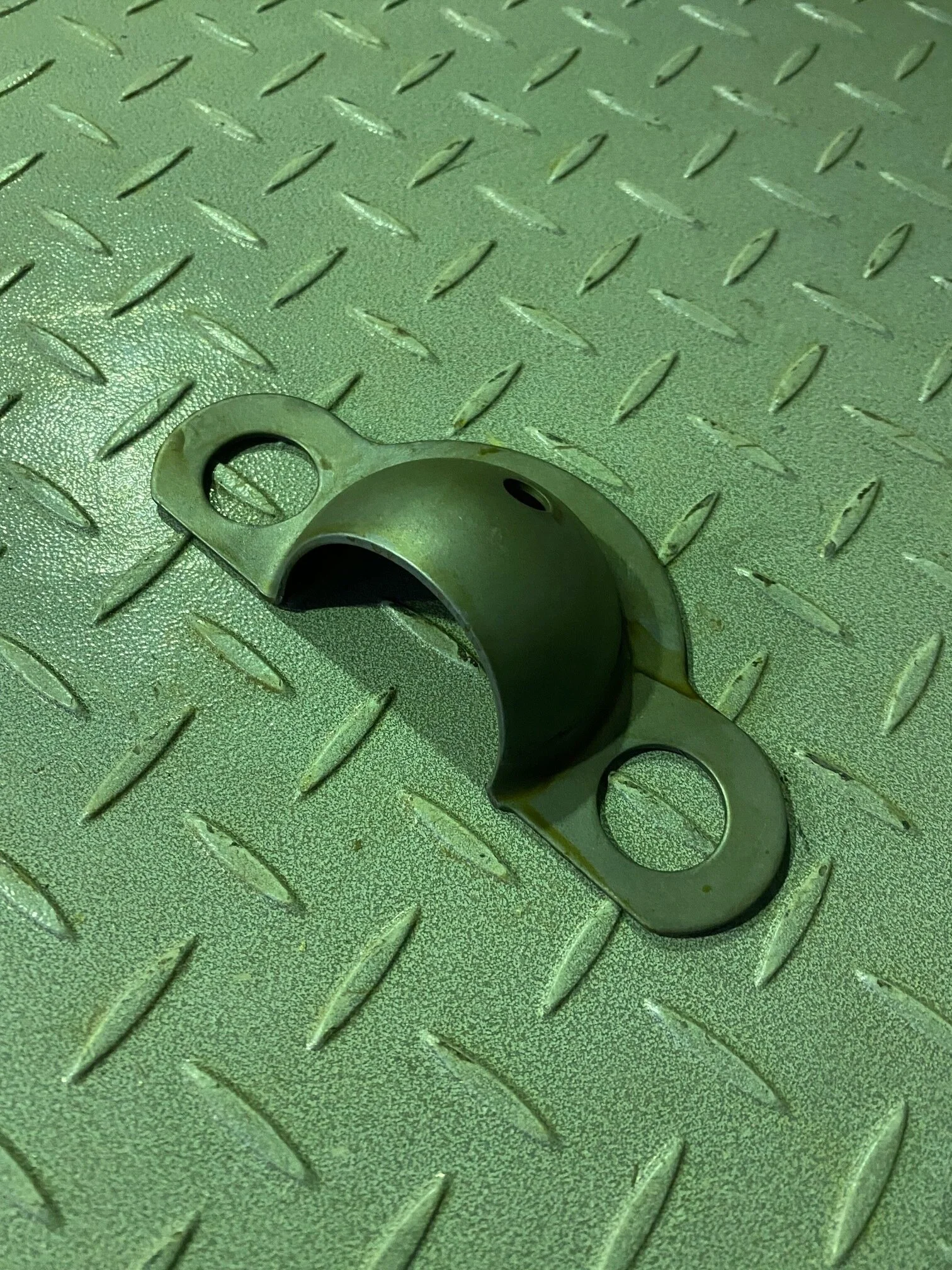 2795267 - INSERT, CYLINDER MOUNT - $30.00+GST EA