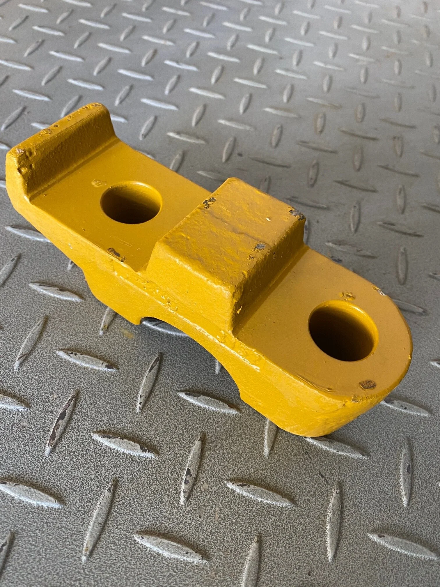 17M-30-52140 - CAP AS, ROLLER MOUNT $100.00+GST EA