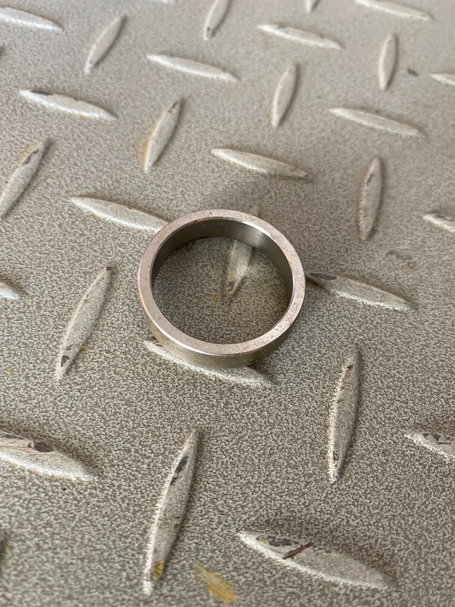 2589981 - SPACER, CYL MOUNT - $11.00+ EACH