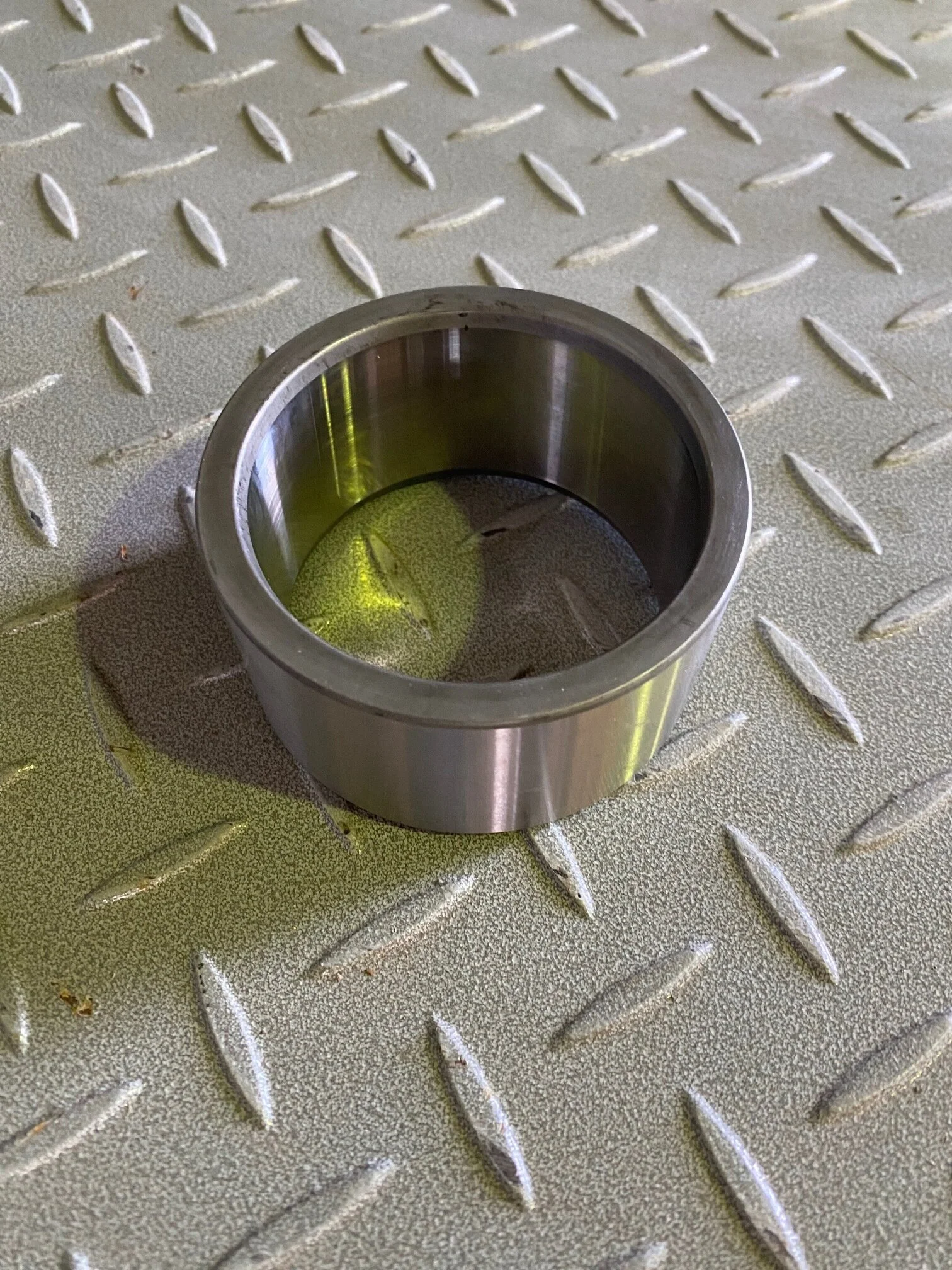 5J1192 - BUSHING, BLADE CYL MOUNT - $40.00+GST EA