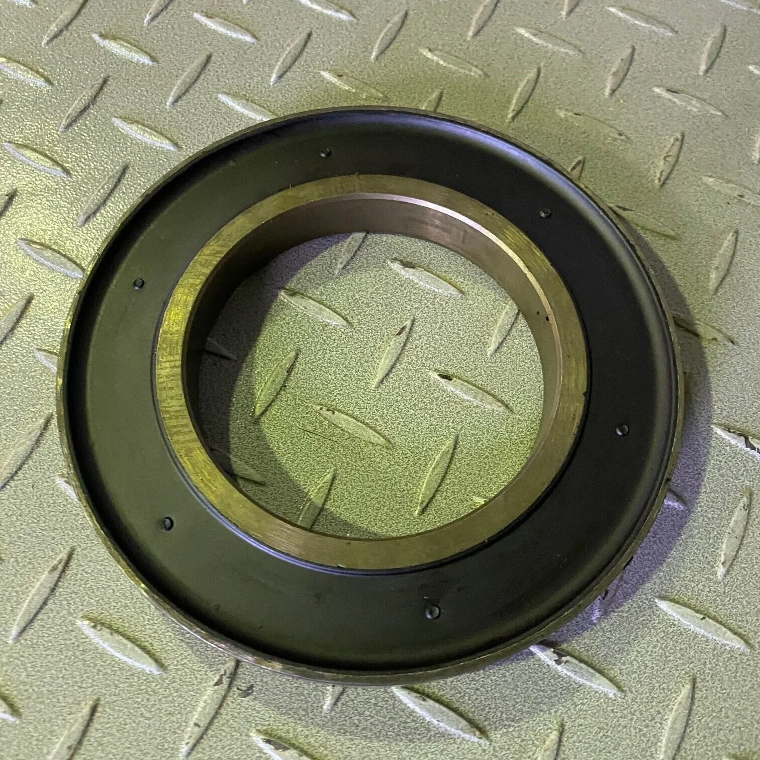 8P9142 - SEAL, EQUALIZER BAR CENTER - $195.00+