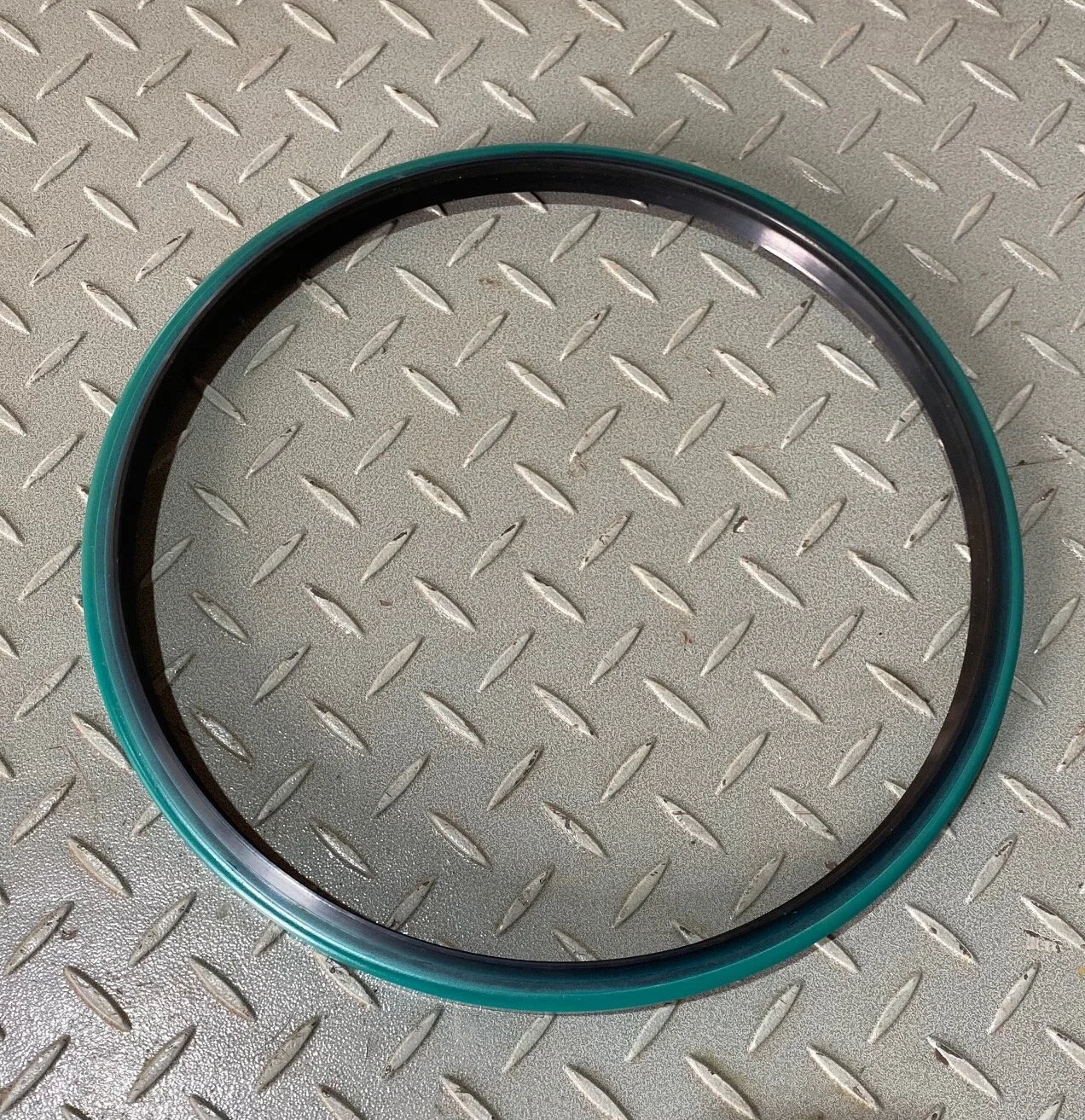 3290411 - SEAL, LIP TYPE (TANDEM) - $220.00+GST EA