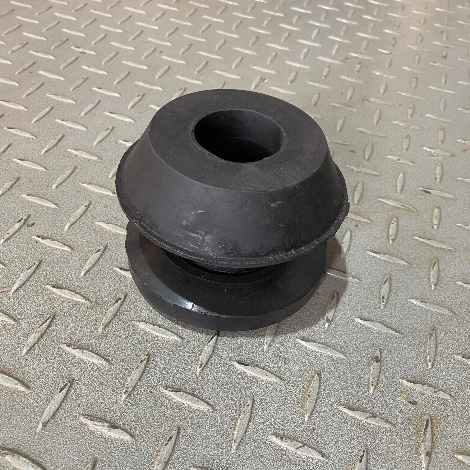 9W9941 - MOUNT AS - $70.00+GST  EA