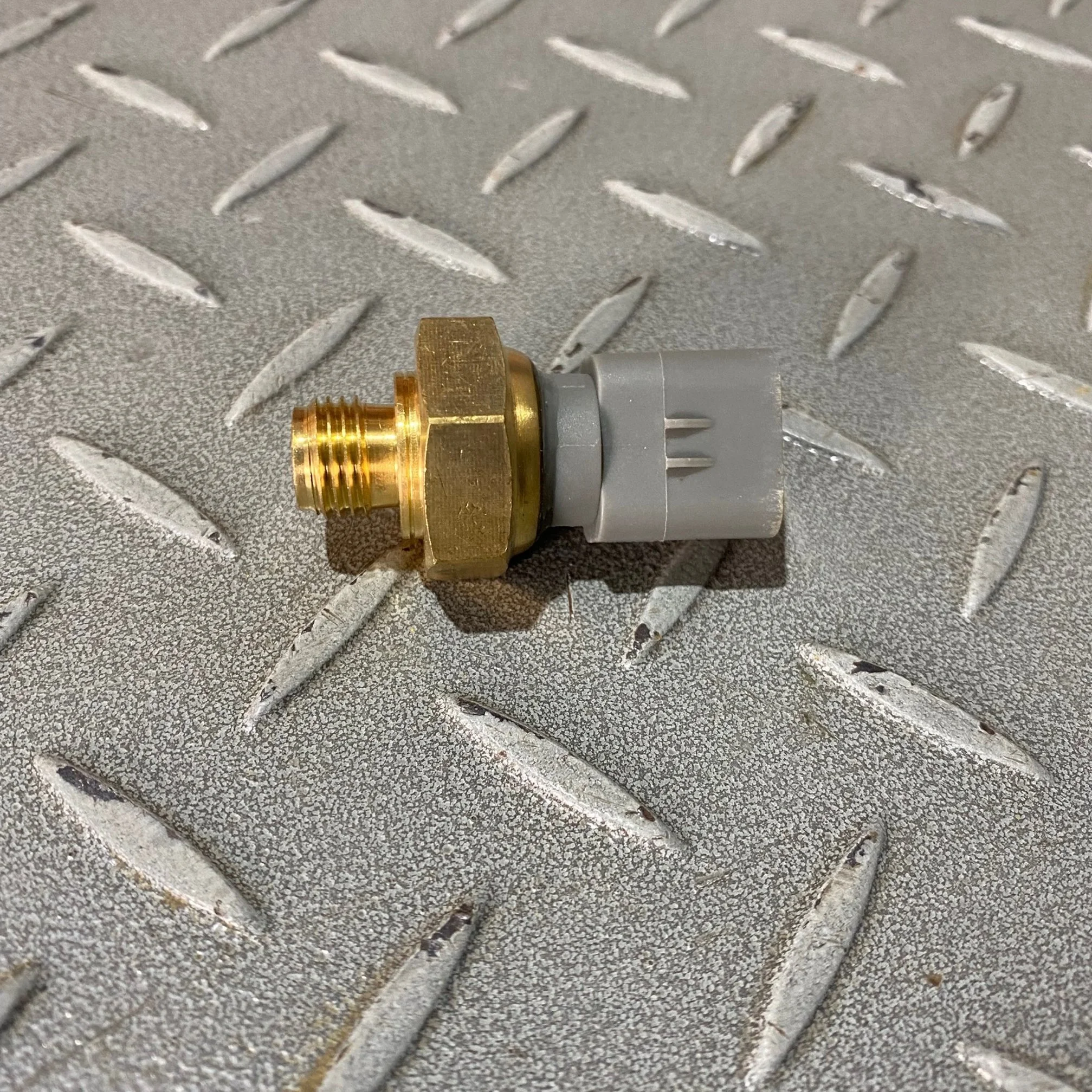 3203061 - SENSOR GP, PRESSURE - $160.00+GST EA