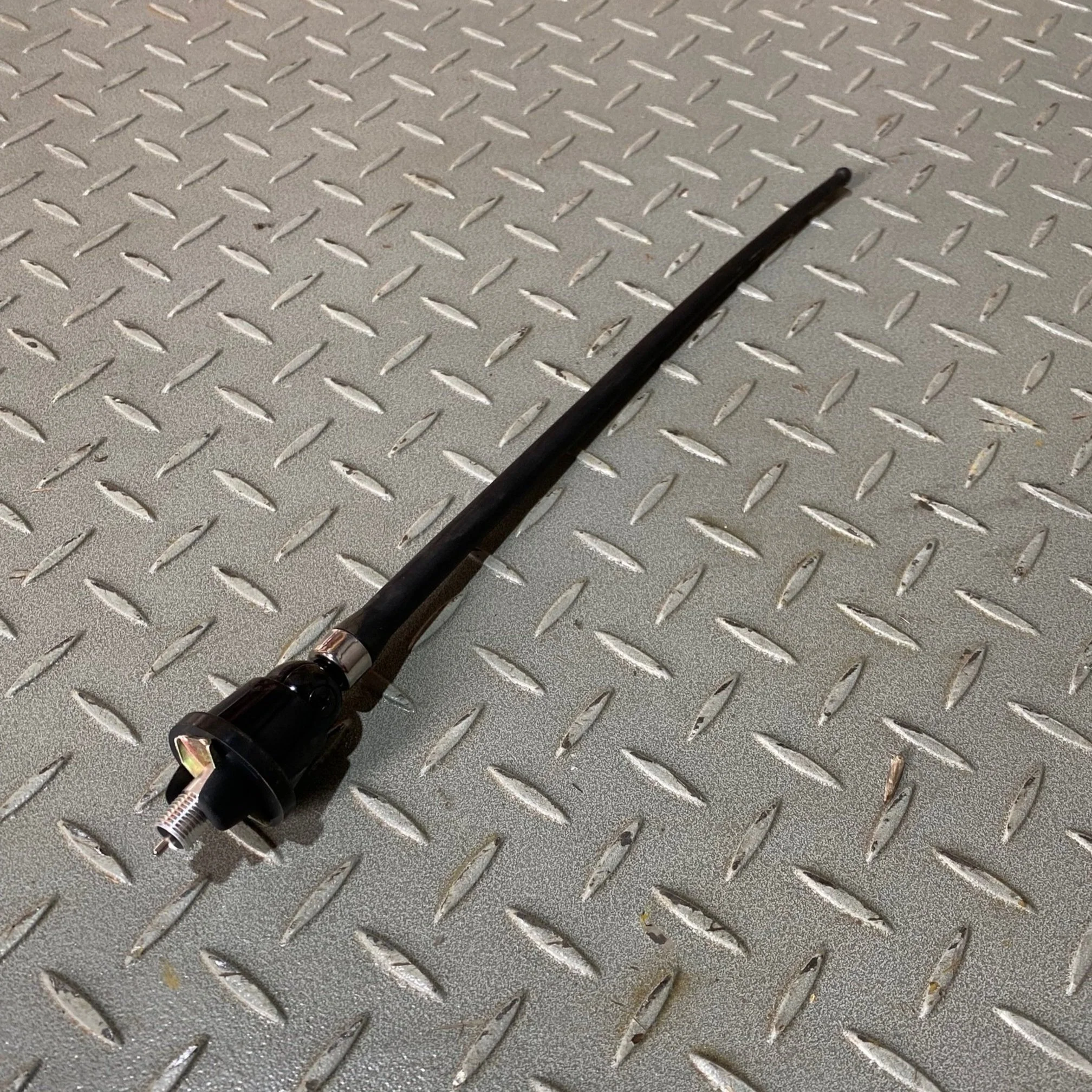 8E1118 - ANTENNA AS - $15.00+GST EA