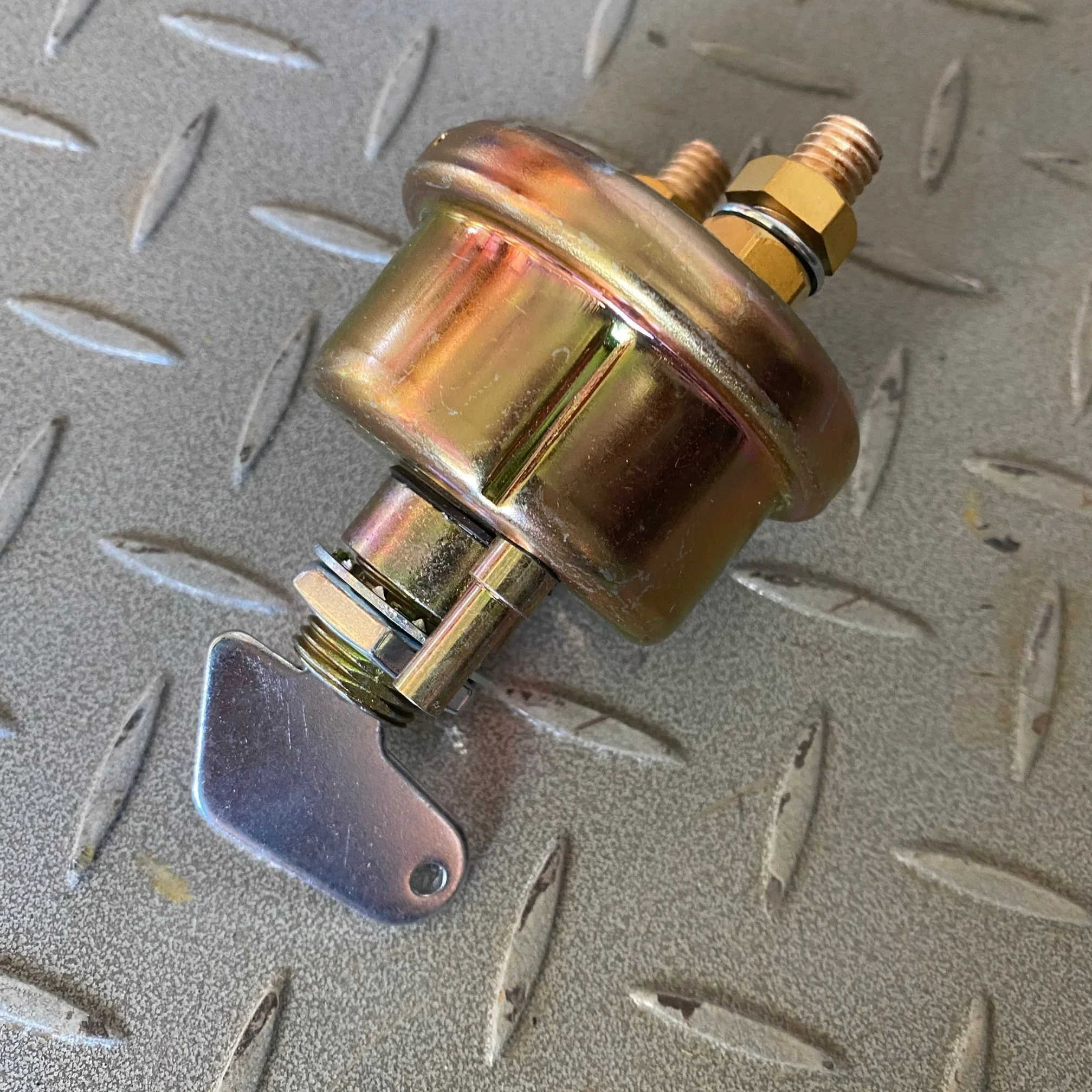 7N0718 - SWITCH AS, DISCONNECT - $70.00+GST EA
