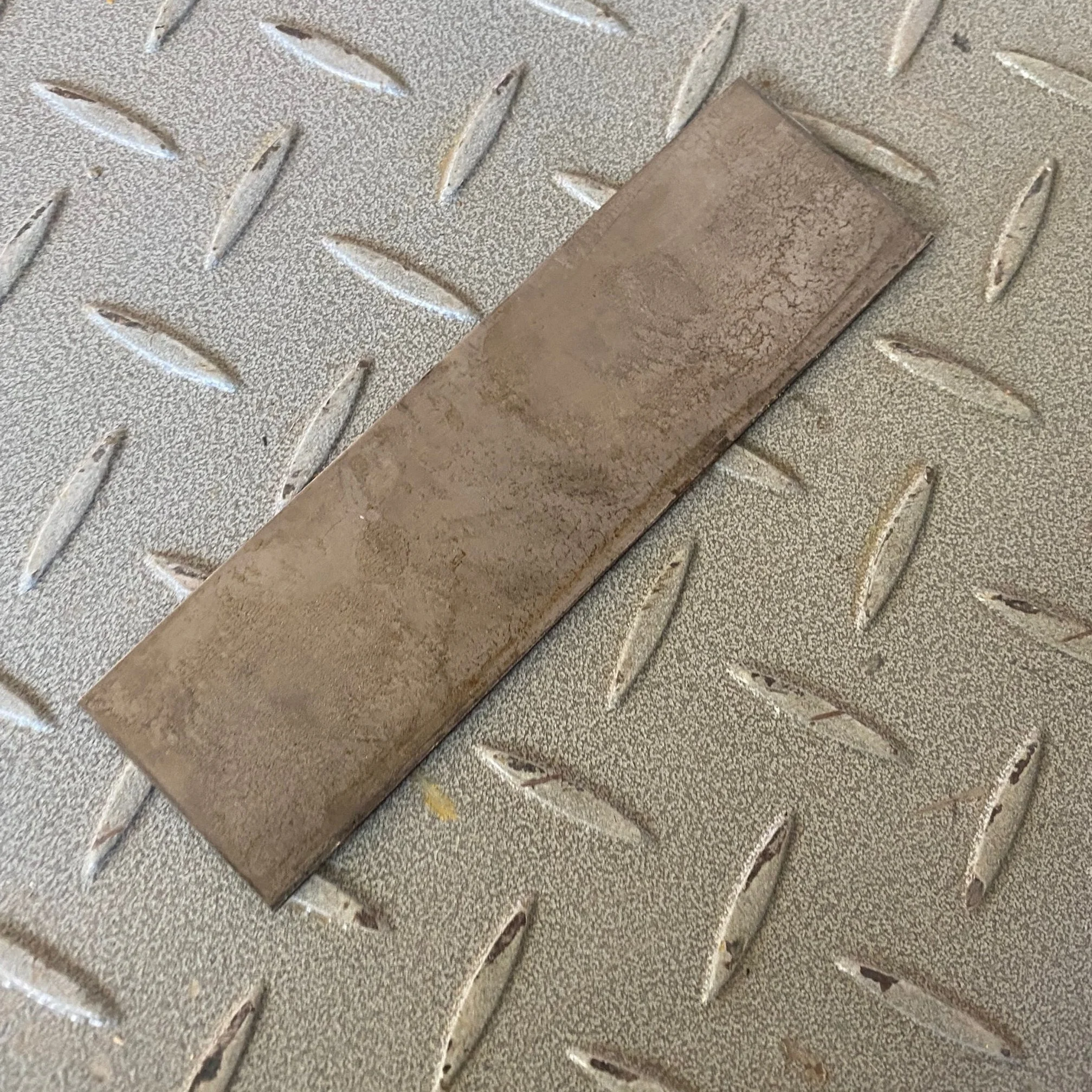 2G2946 - SHIM, BLADE SLIDE - $4.00+GST EA