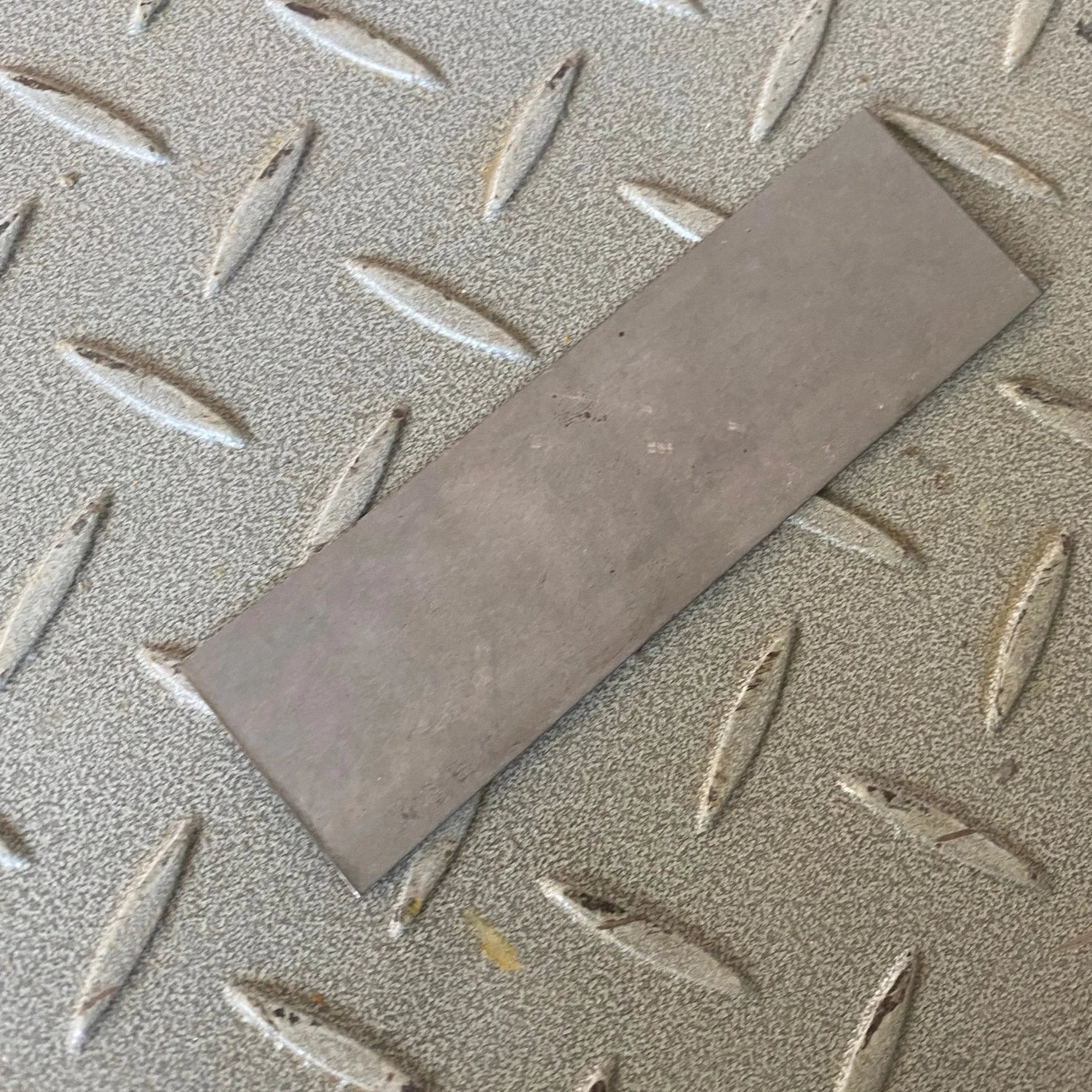 2G3221 - SHIM, BLADE SLIDE - $3.00+GST EA