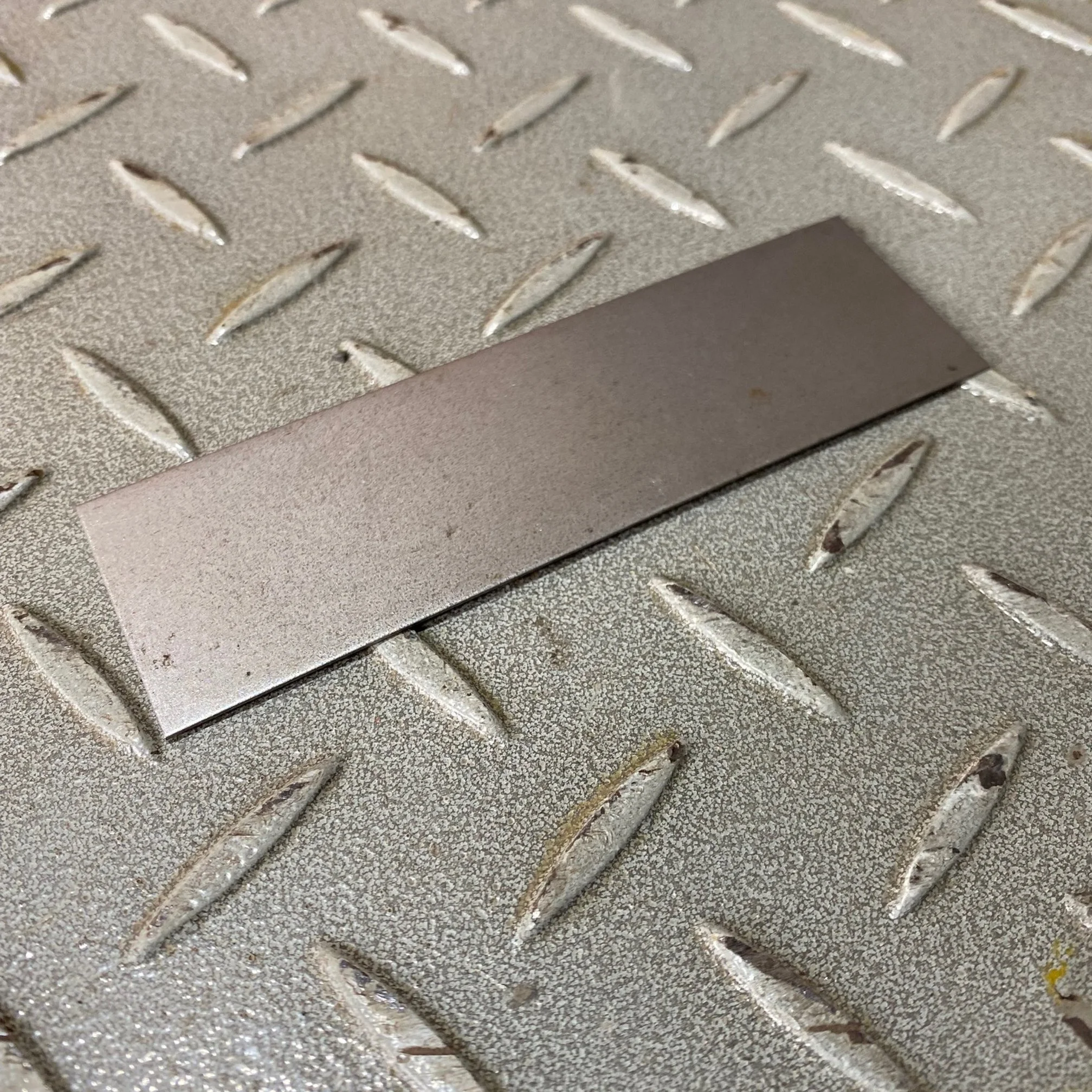 2G3219 - SHIM, BLADE SLIDE - $2.00+GST EA