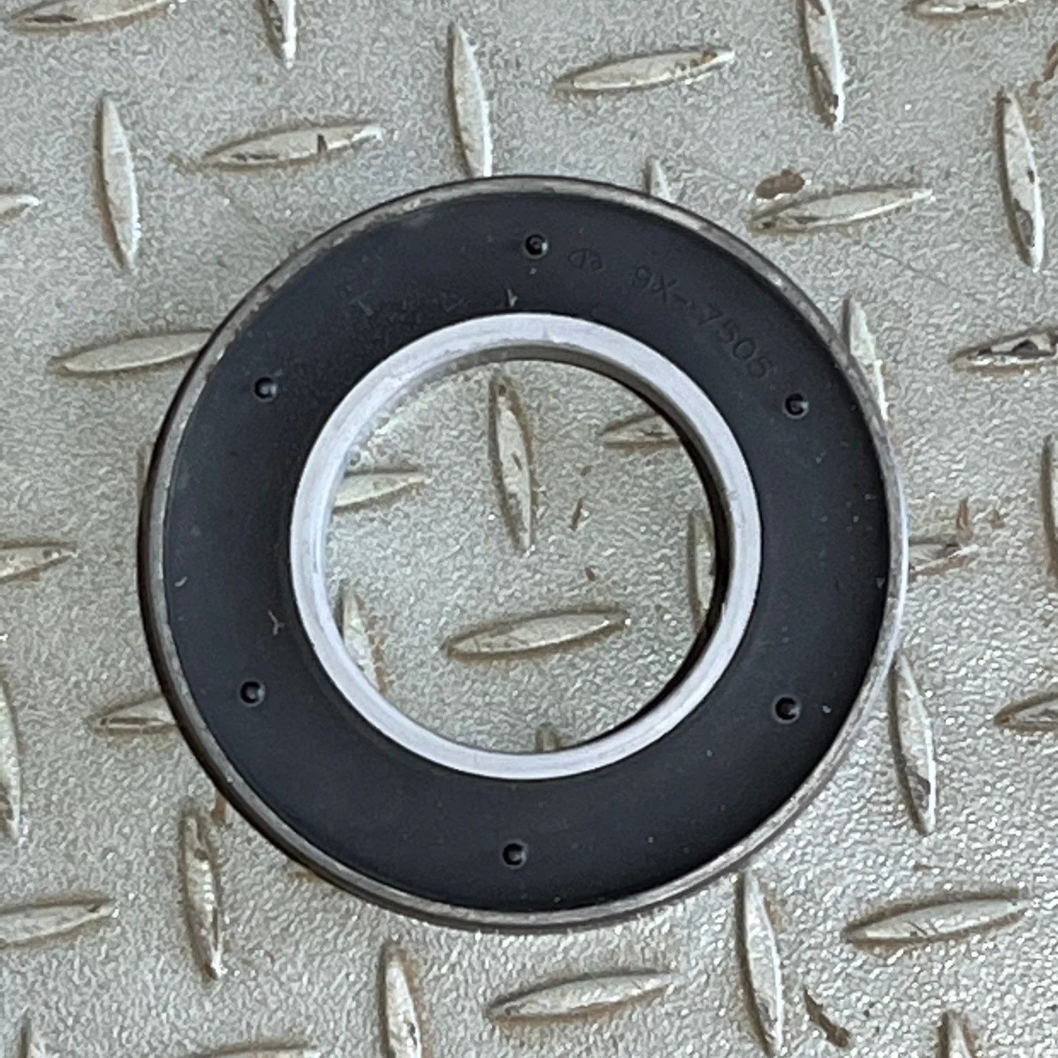 9X7505 - SEAL, OSCILLATING (EQUALIZER BAR) - $150.00+