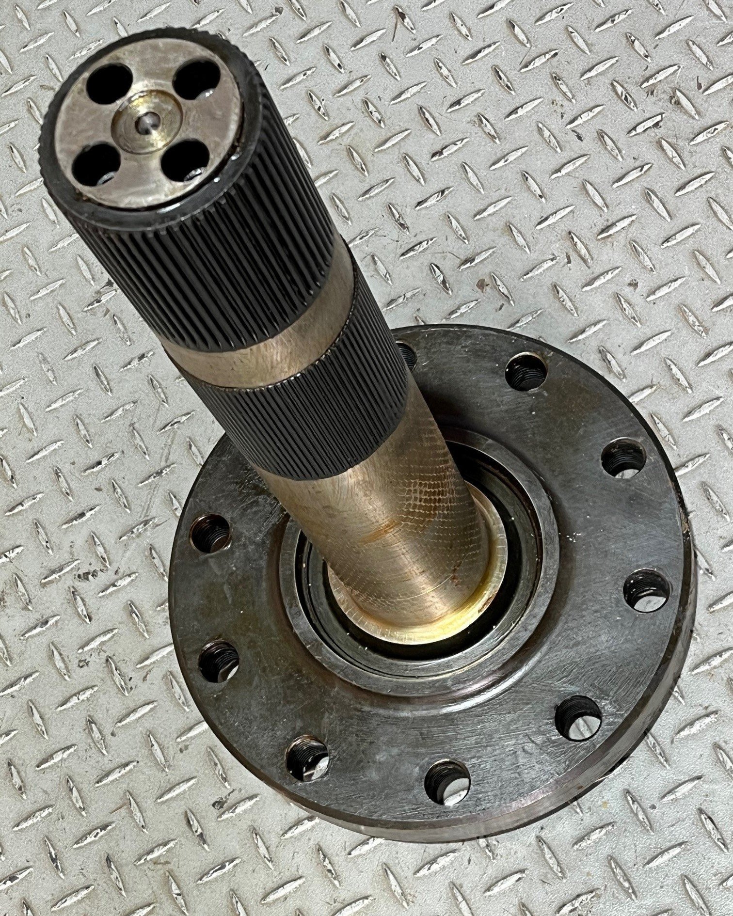 2845044 - SPINDLE, WHEEL - $4500.00+GST EA