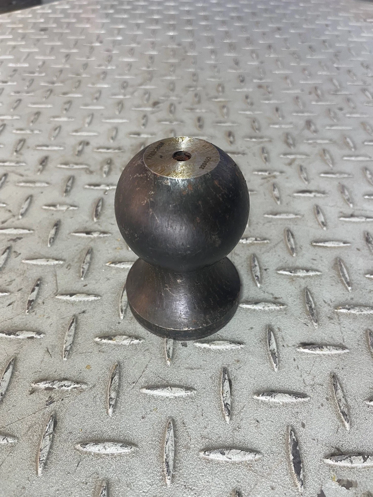 1783086 - BALLSTUD - $195.00+GST EA