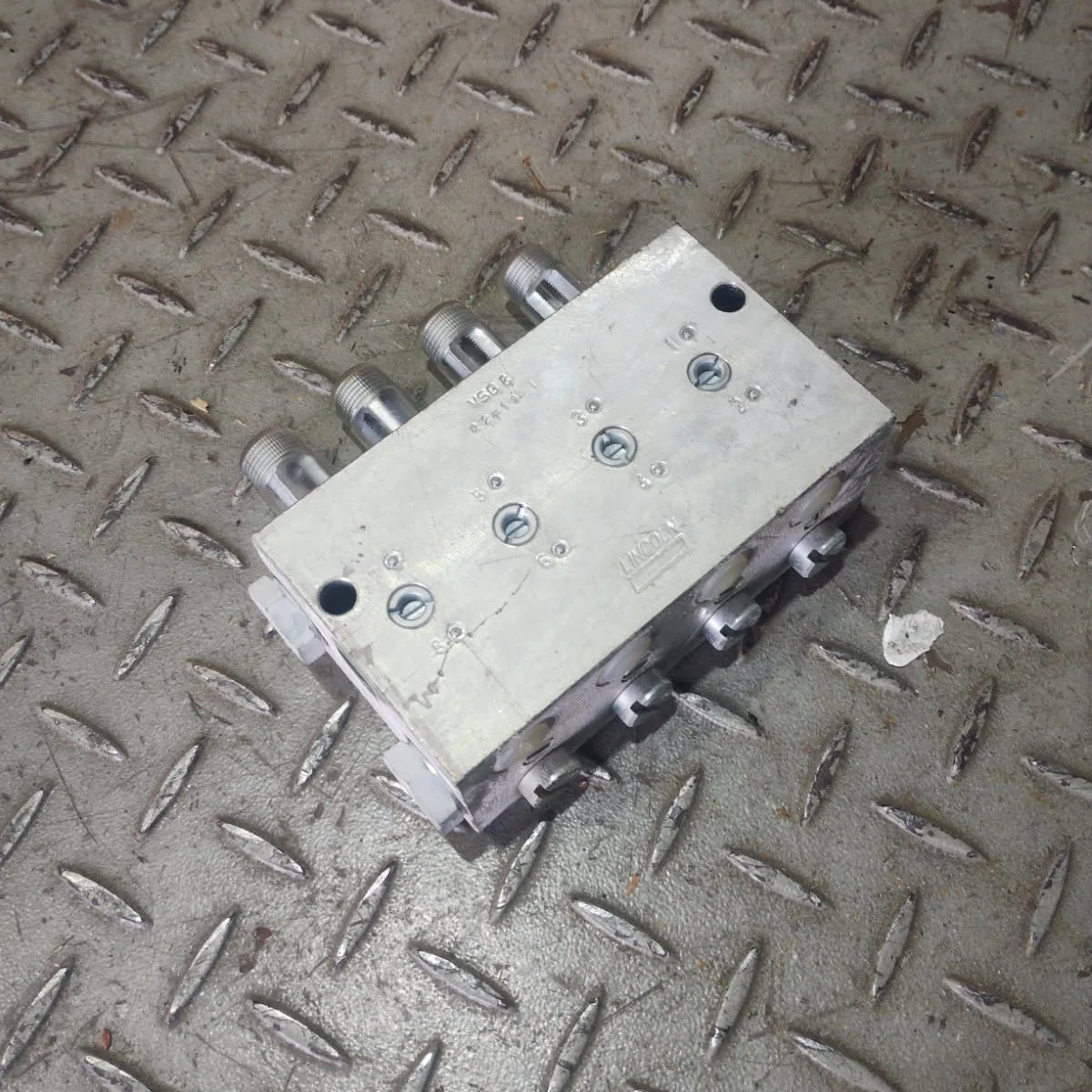 4784044 - BLOCK AS, HYDRAULIC CONTROL - $ 700.00+GST EA