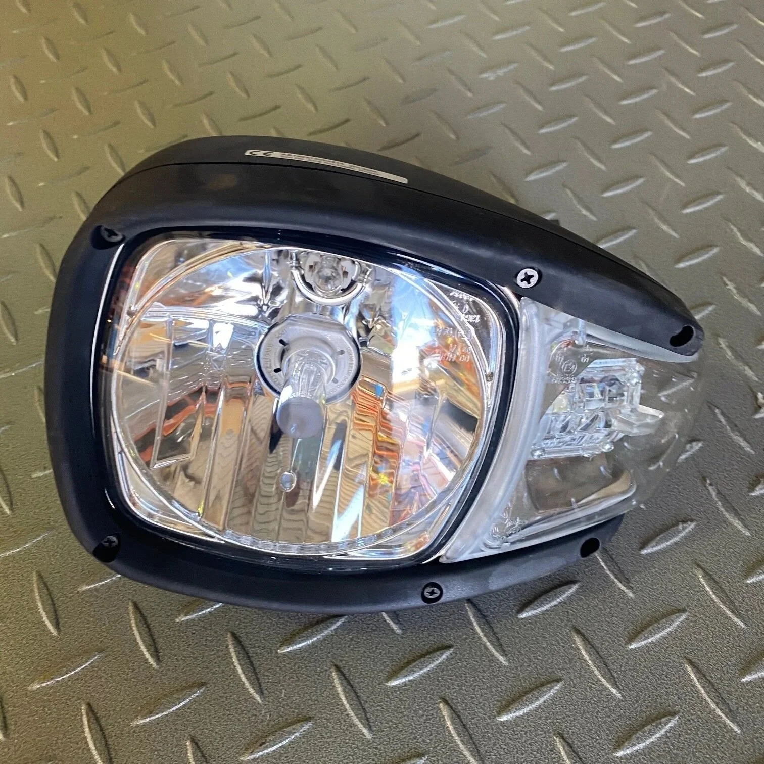2599288 - LAMP GP, HEAD &amp; SIGNAL - $450.00+GST