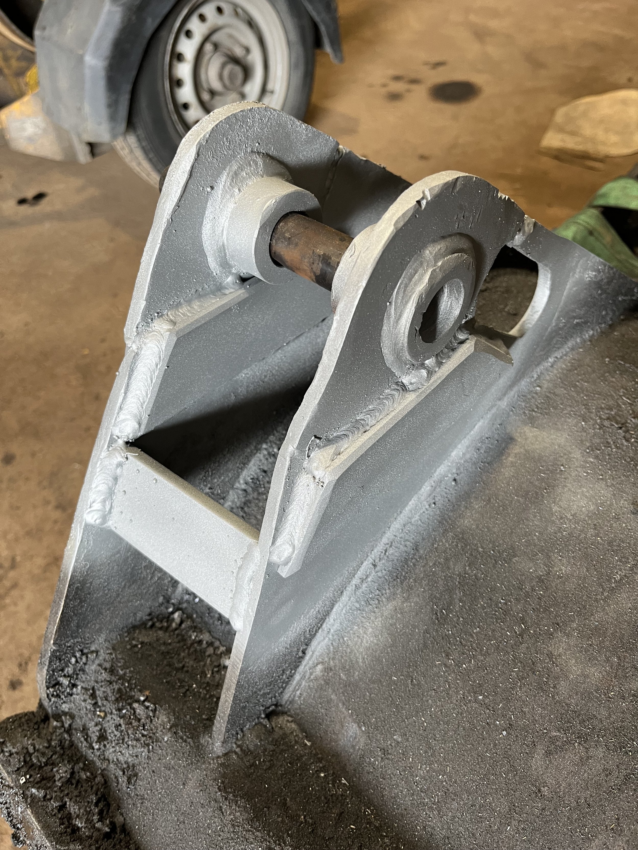 Complete rebuild of a digger bucket ram mounting 