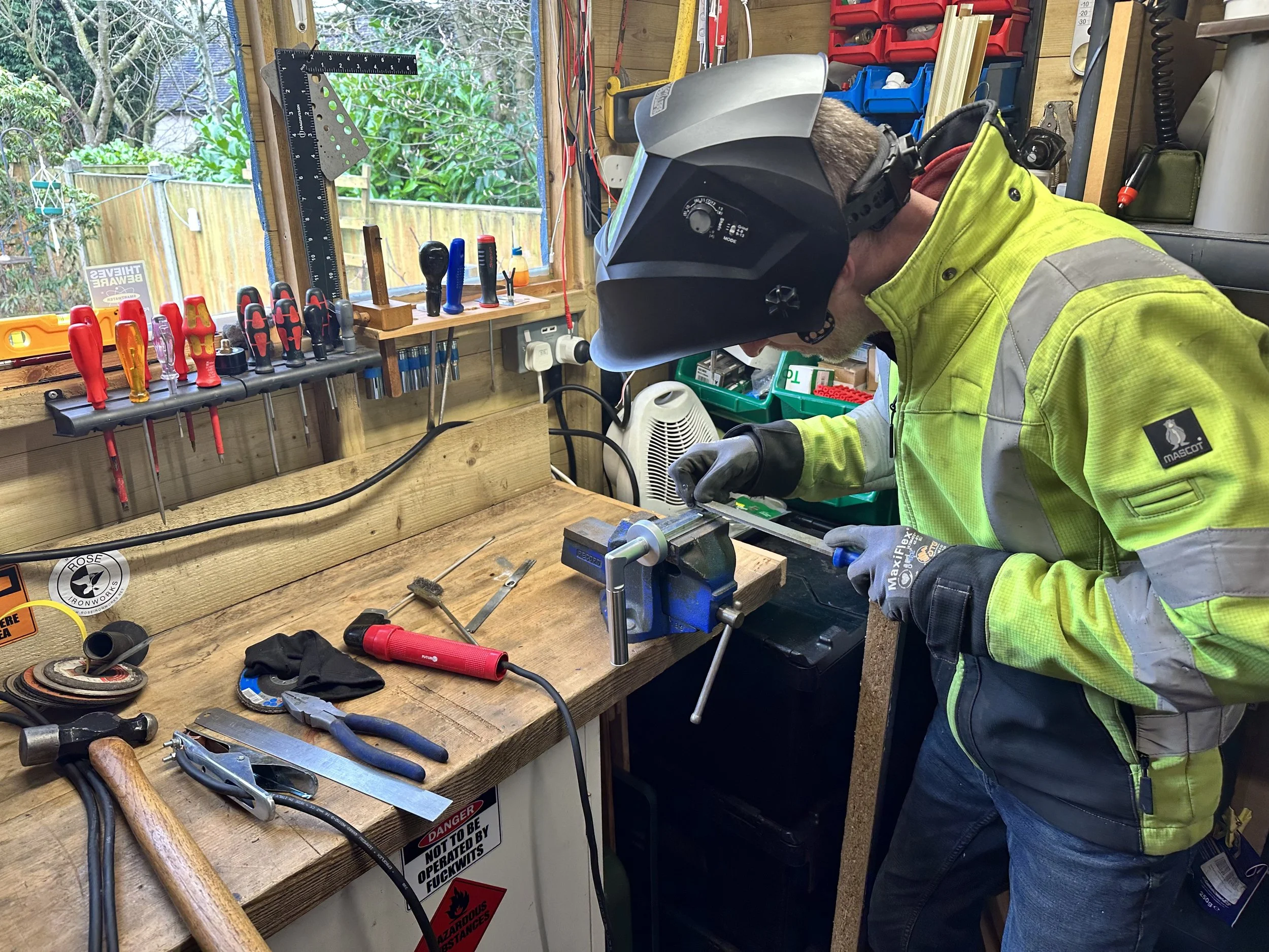 Remanufacture of a door link bar, using a customers own workshop