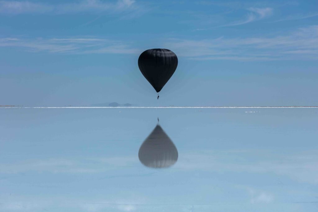 Environmental Artist Tomás Saraceno Successfully Flies a Solar-Powered Hot Air Balloon Over Argentina, Breaking Six World Records