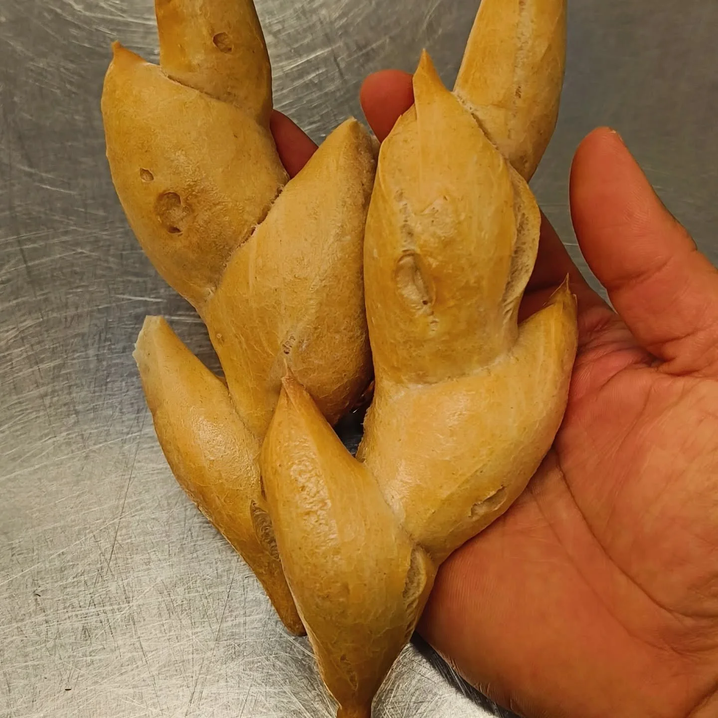 About 10 years ago, I worked for a great chef @arnaudstevens in London in one heck of a great restaurant. I learned a lot of great skills in London and the experience made me the chef that I am now. This bread every guest got to see at the beginning