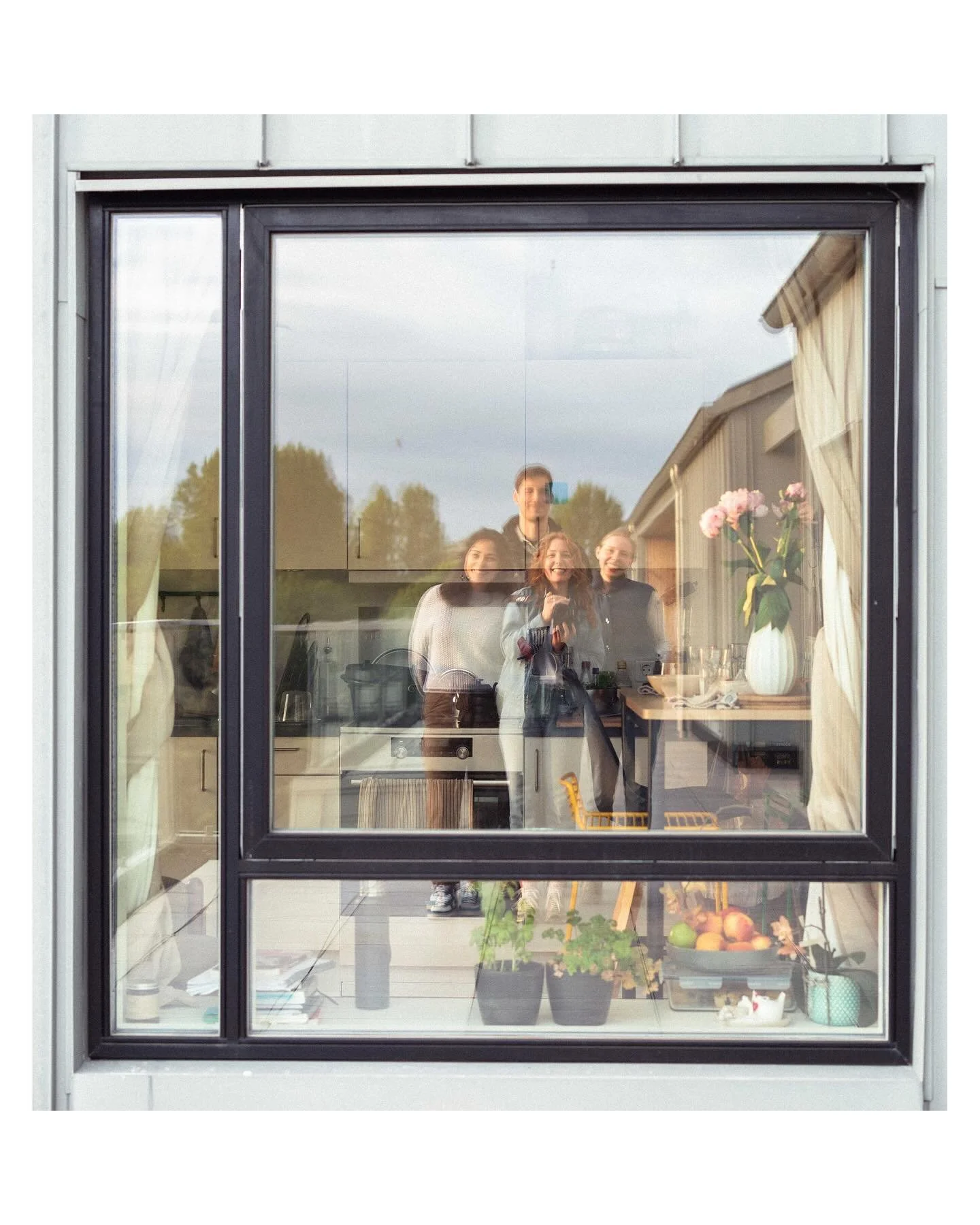 Still thinking about this night in Erik and Ciel&rsquo;s danish kitchen!

Small and sunlit, perched on the top floor, overlooking the forest (who knew Denmark had forests!). The rhythmic chop of knives on wood, chatter of stories, questions, and opin