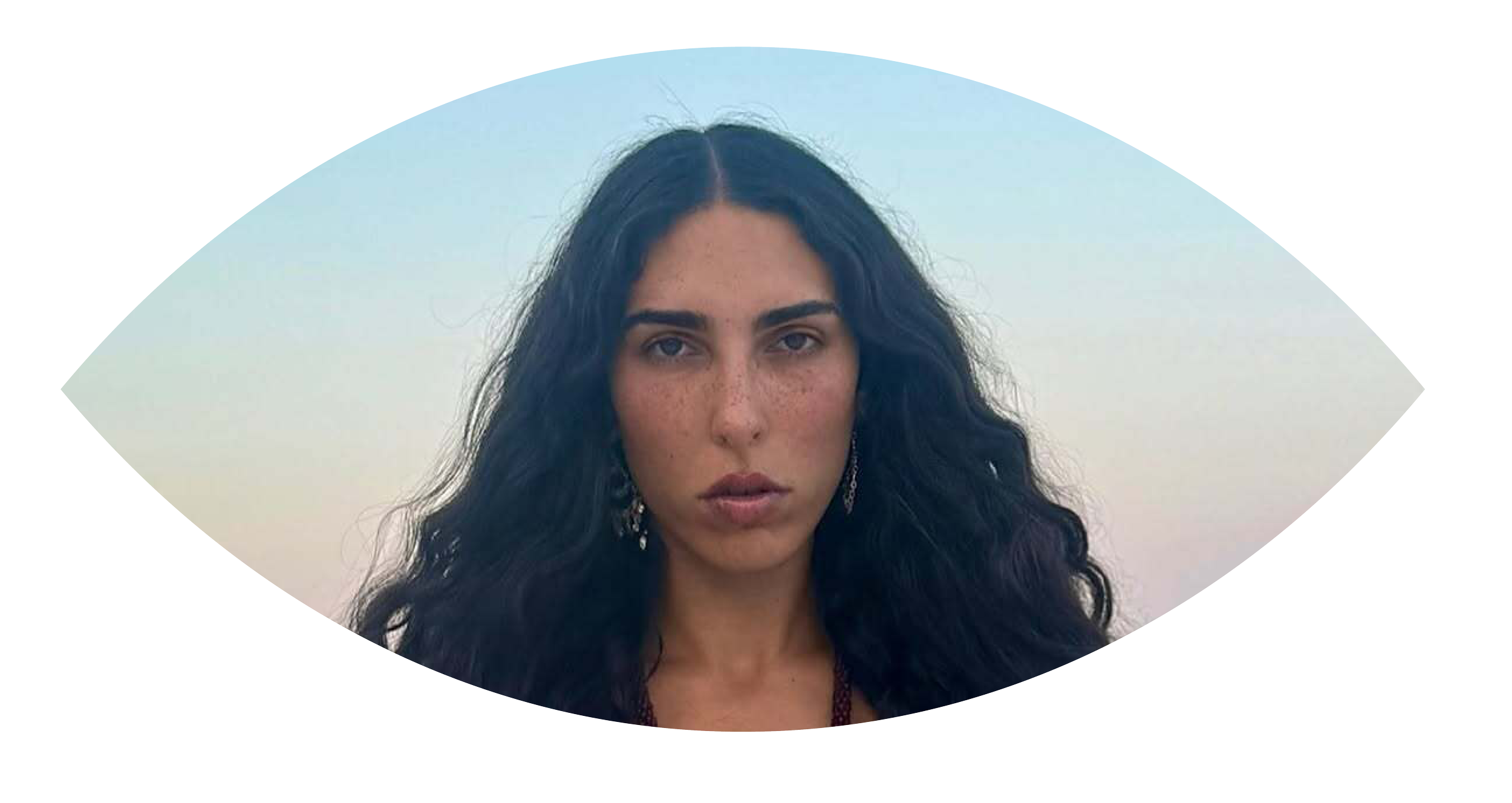 Les recos culturelles de la mannequin, artiste et actrice Raya Martigny