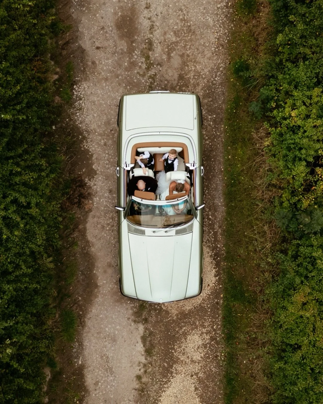 Toni + Kieran, so gorgeous! 

Fun day working with @jolly.good.wedding.films 

Venue: @thetreebridge 
Dress: @marrime_bridalwear 
Suit: @bakers_tailoring 
MUA: @facebyliamharbisher 
Hair: @ellaghair 
Decor: @events.by.beau 
Videographer: @jolly.good.