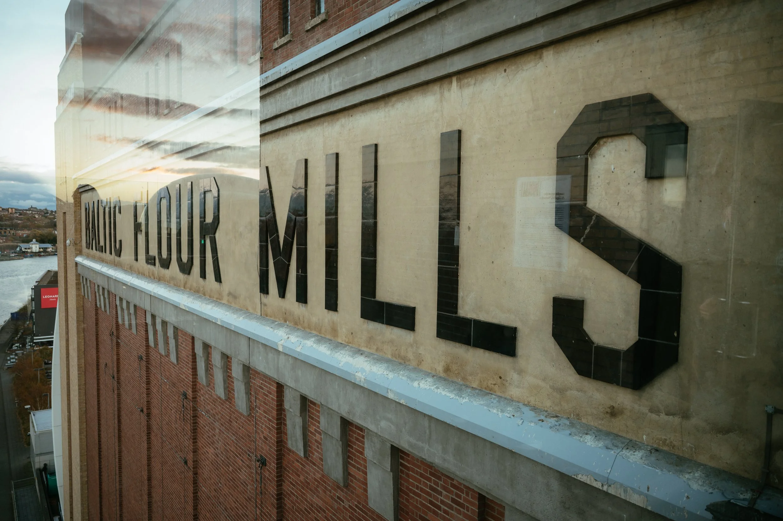 The Baltic / Tapyard Wedding in Newcastle by Lauren Braithwaite