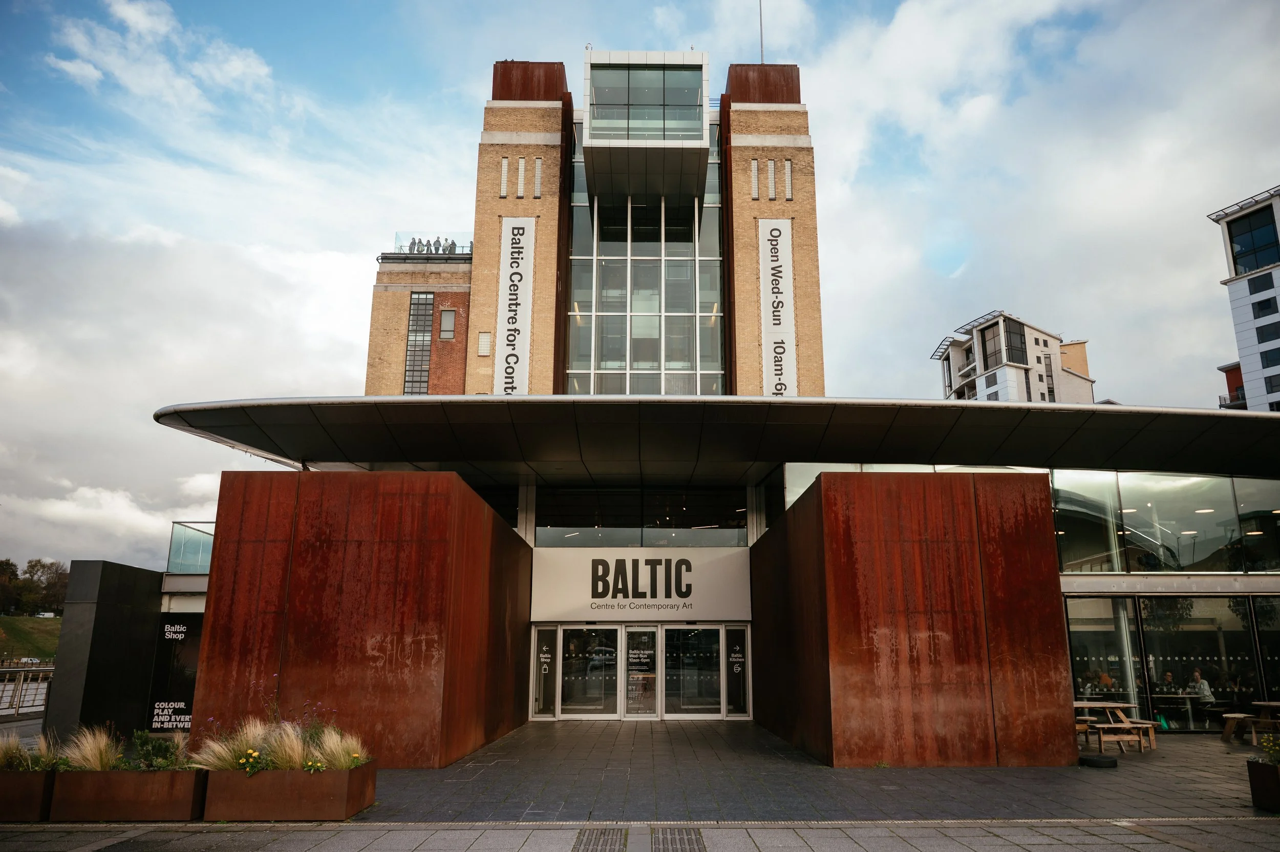 The Baltic / Tapyard Wedding in Newcastle by Lauren Braithwaite