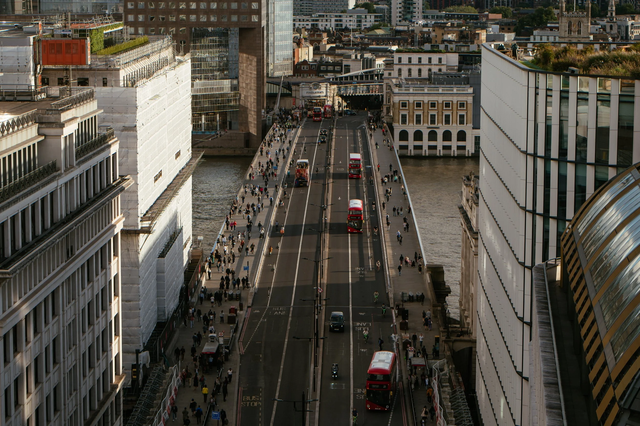 Old Marylebone Town Hall / Wagtail London Wedding by Lauren Braithwaite