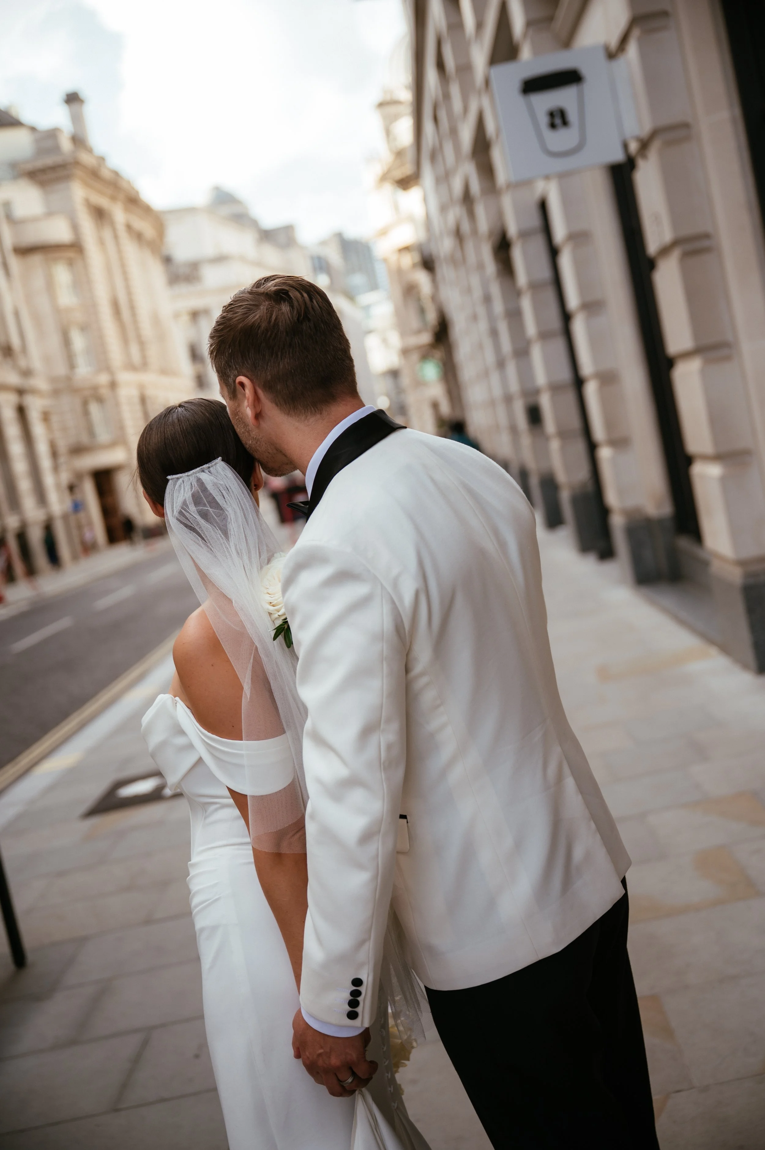 Old Marylebone Town Hall / Wagtail London Wedding by Lauren Braithwaite