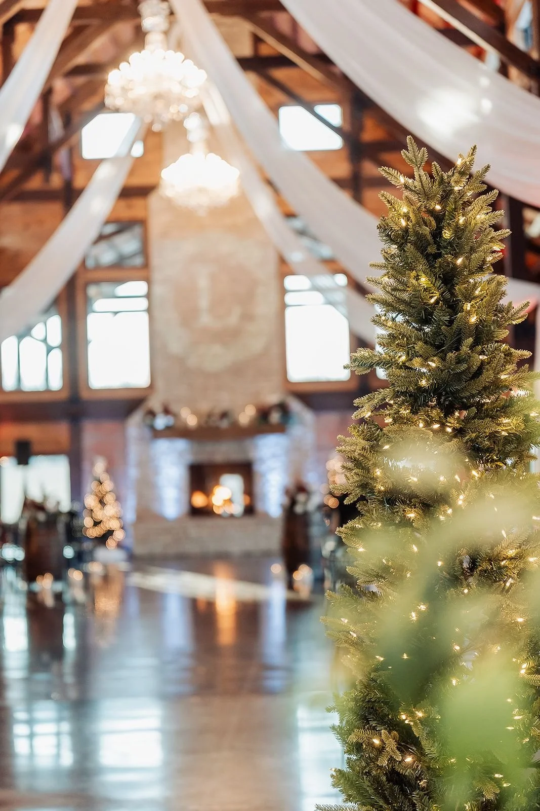 Best Winter Wedding Month near Cincinnati & Dayton: December.