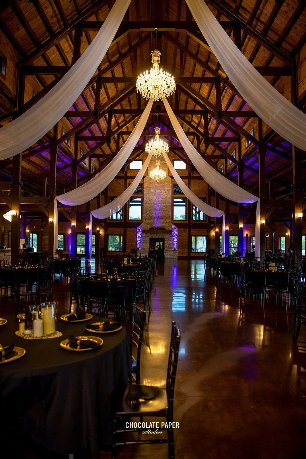Cincinnati wedding venue hosting up to 400 wedding guests