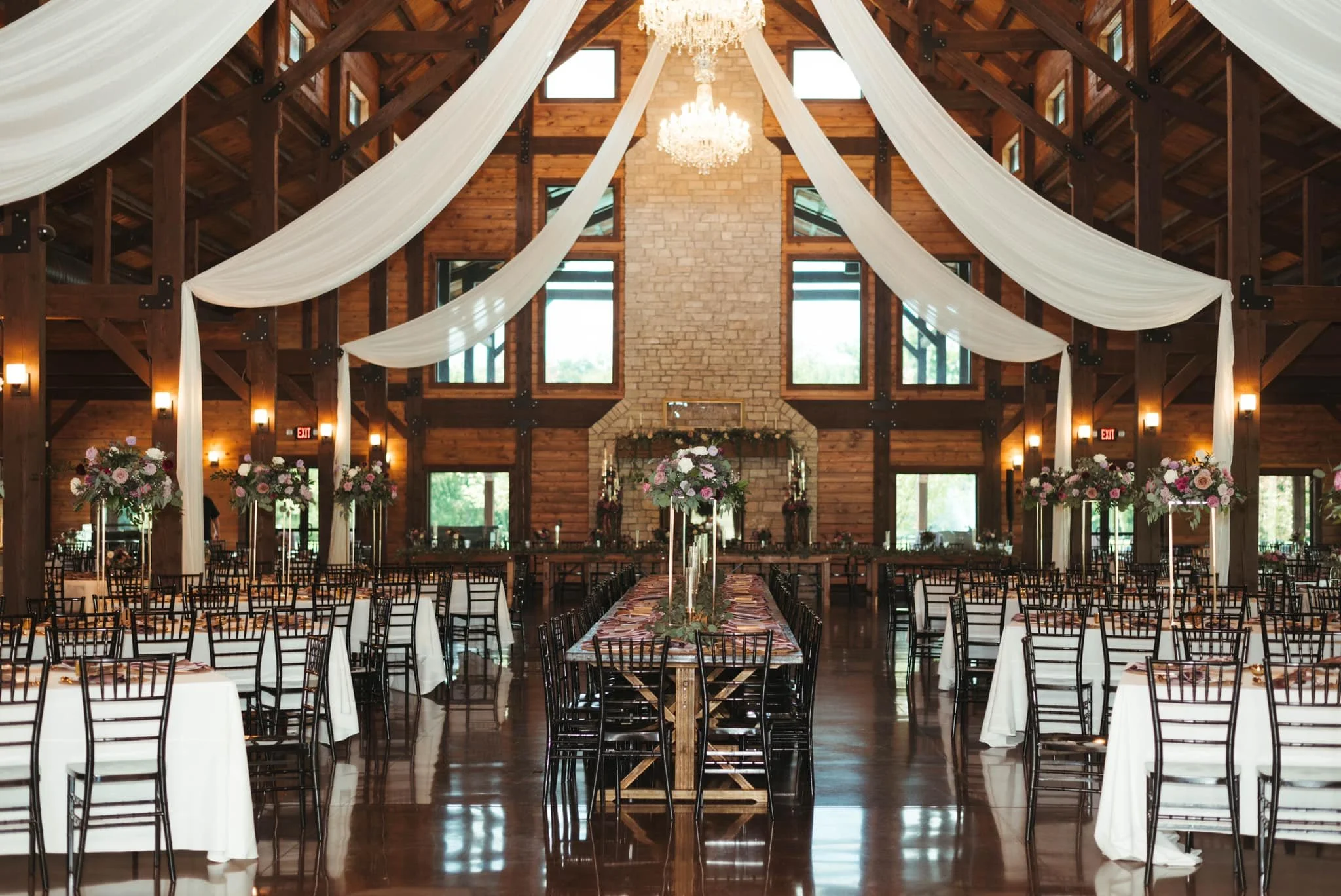 What Is a Free Wedding Website and Do I Really Need One? Hanover Reserve near Cincinnati can host 400 wedding guests at our indoor elegant wedding receptions and outdoor waterfront ceremonies.