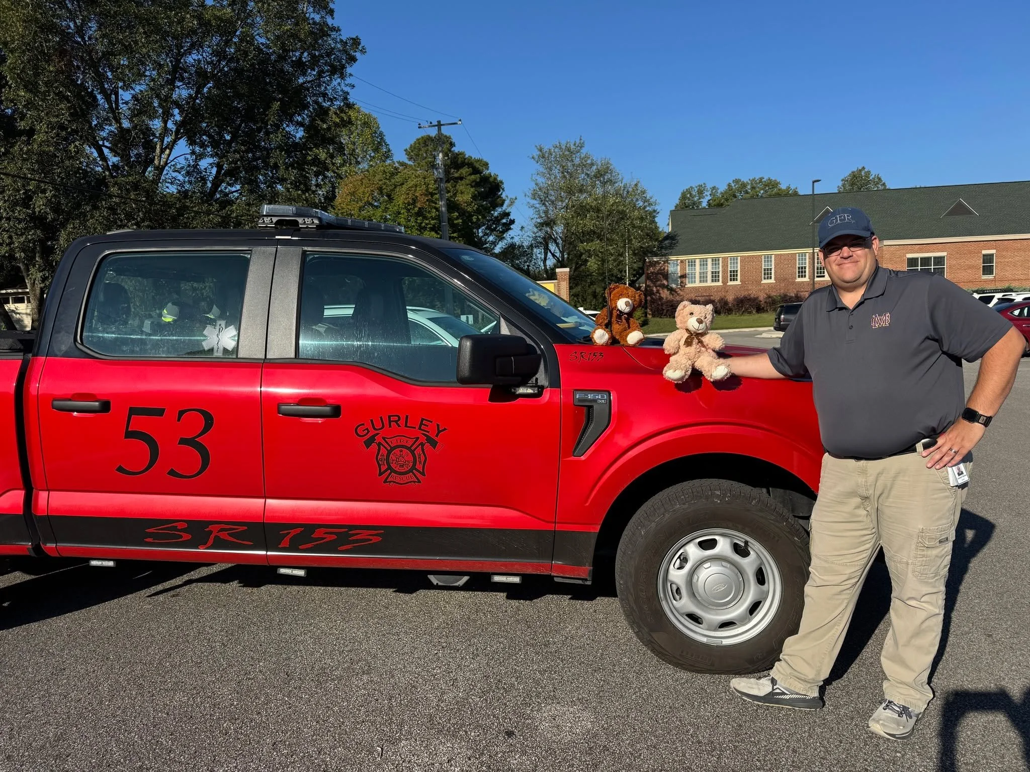 💙 A Little Comfort in a Big Moment
Graces of Gurley is thrilled to provide a dozen teddy bears for children in Gurley when the Fire Department responds to emergencies at their homes. Sometimes, a soft and snuggly friend is all it takes to make a sca